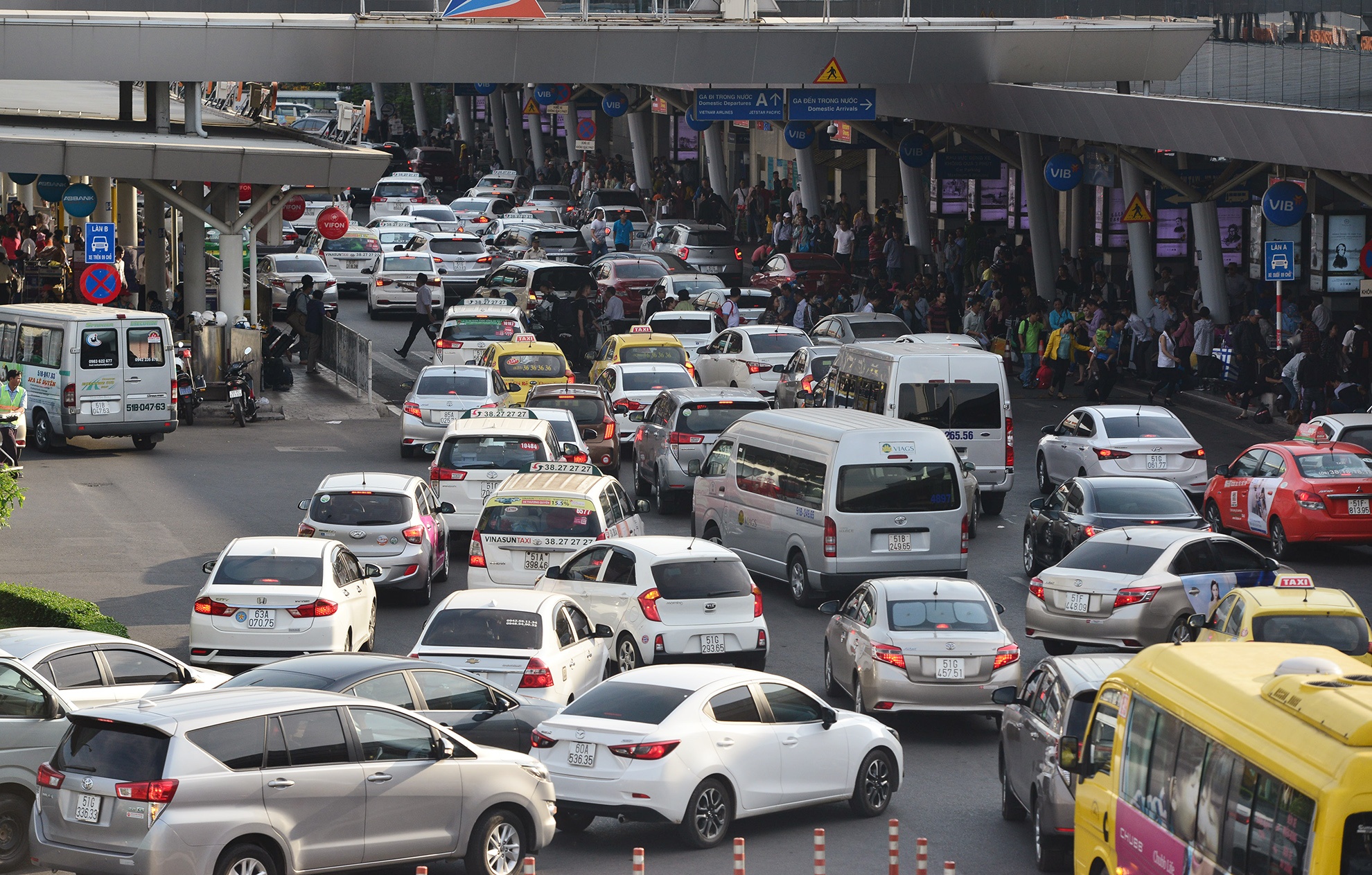 san bay Tan Son Nhat anh 5