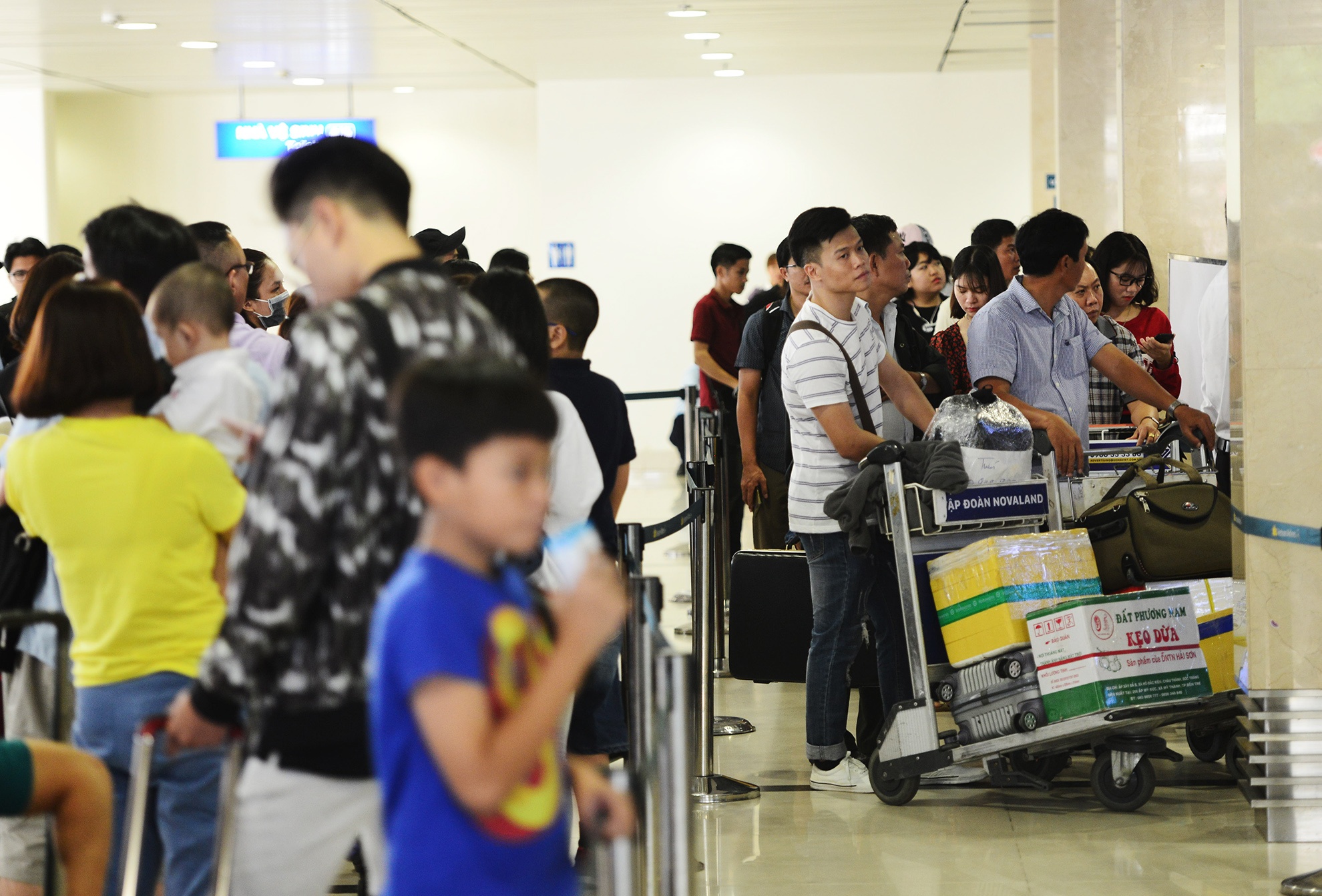 san bay Tan Son Nhat anh 9