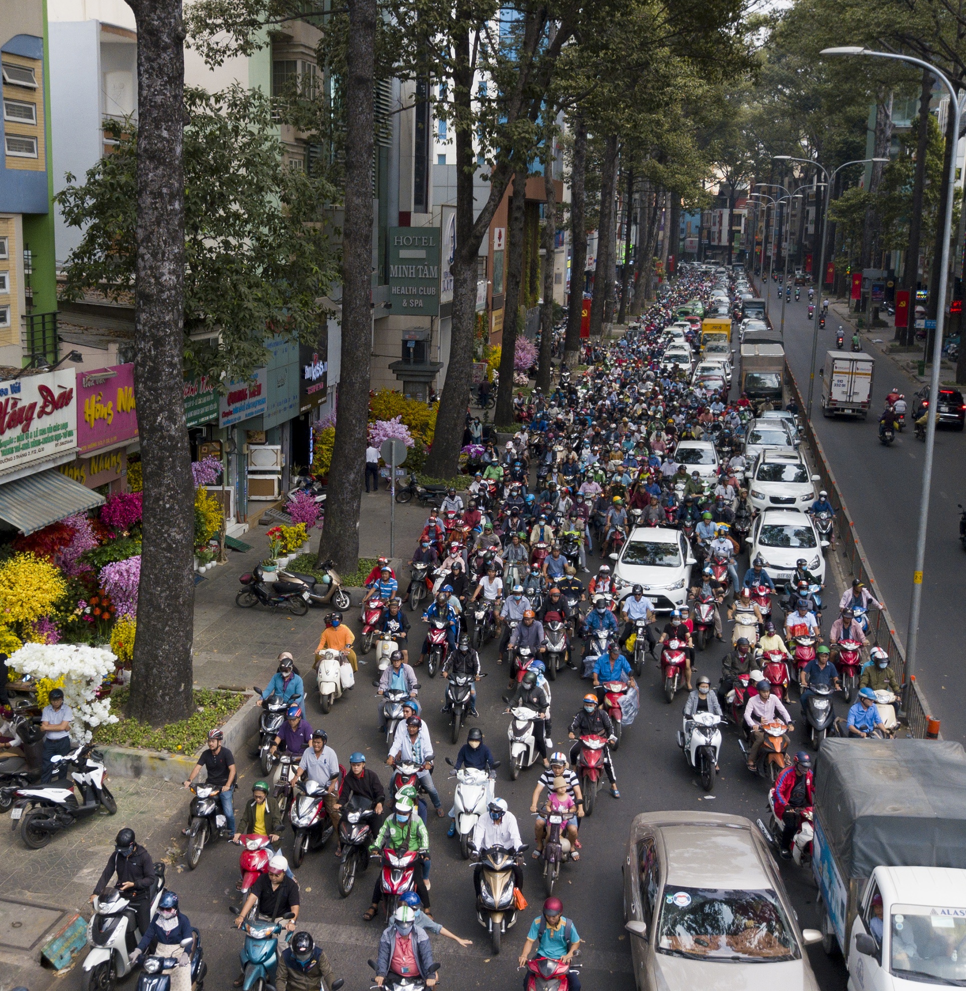 xe co xep nhieu hang dai o trung tam Sai Gon anh 6