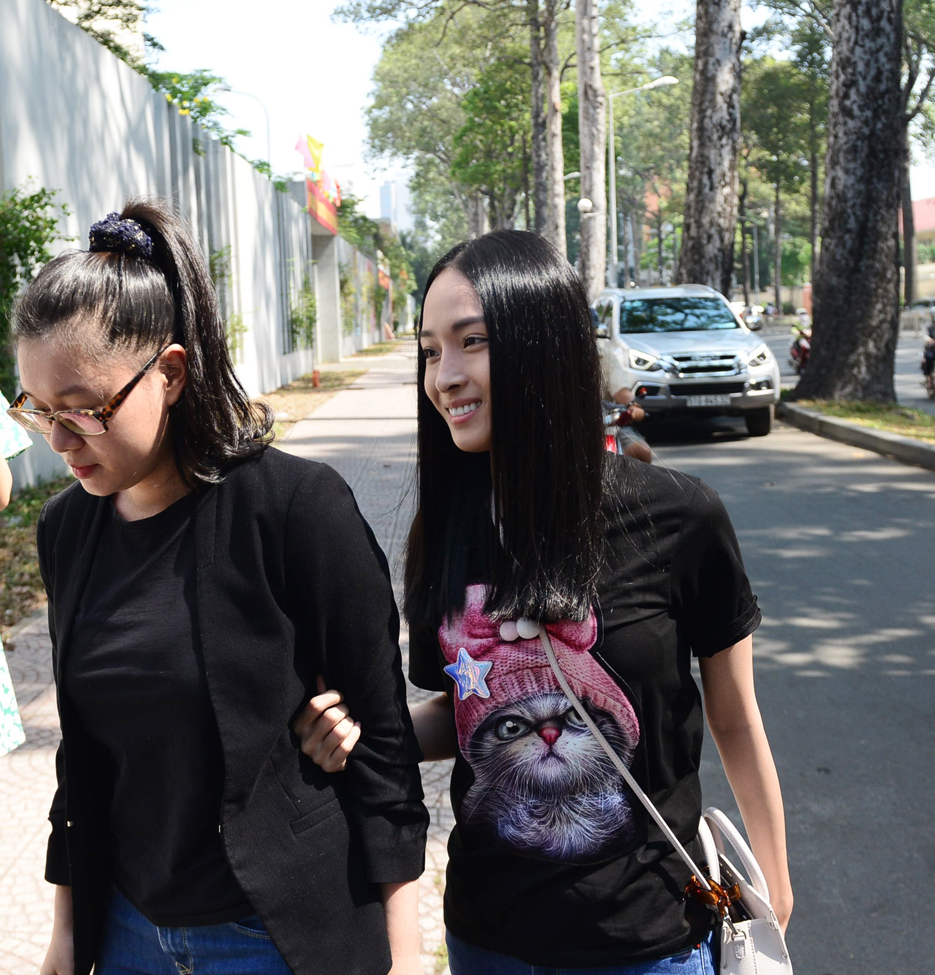 Hoa hau Phuong Nga,  quyet dinh dinh chi dieu tra anh 2