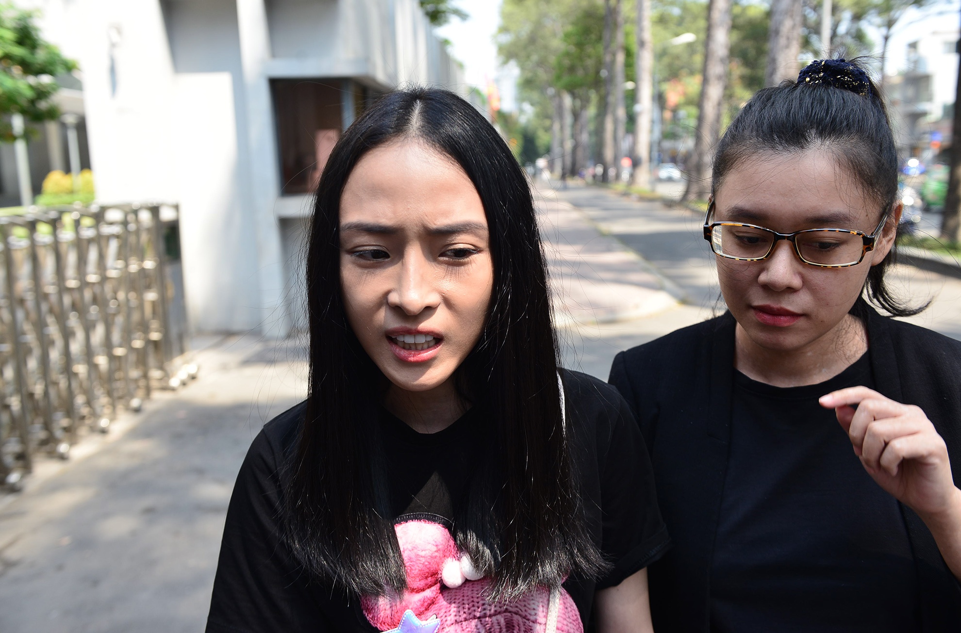 Hoa hau Phuong Nga,  quyet dinh dinh chi dieu tra anh 4