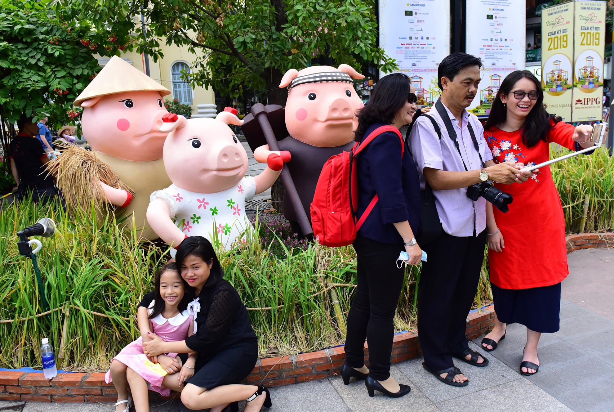 Nguoi Sai Gon doi nang du xuan giua trua ngay Tet anh 16