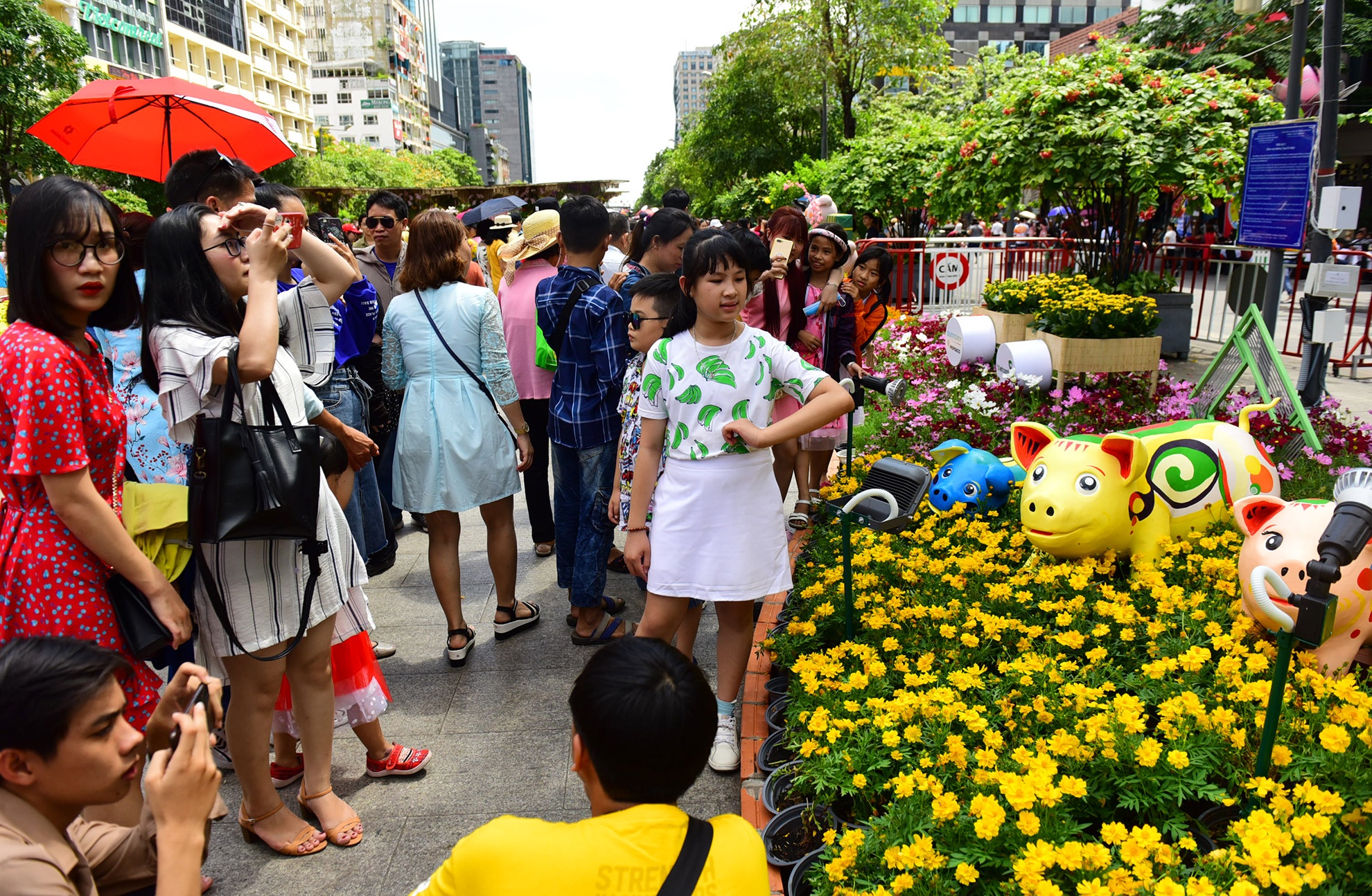 Nguoi Sai Gon doi nang du xuan giua trua ngay Tet anh 3