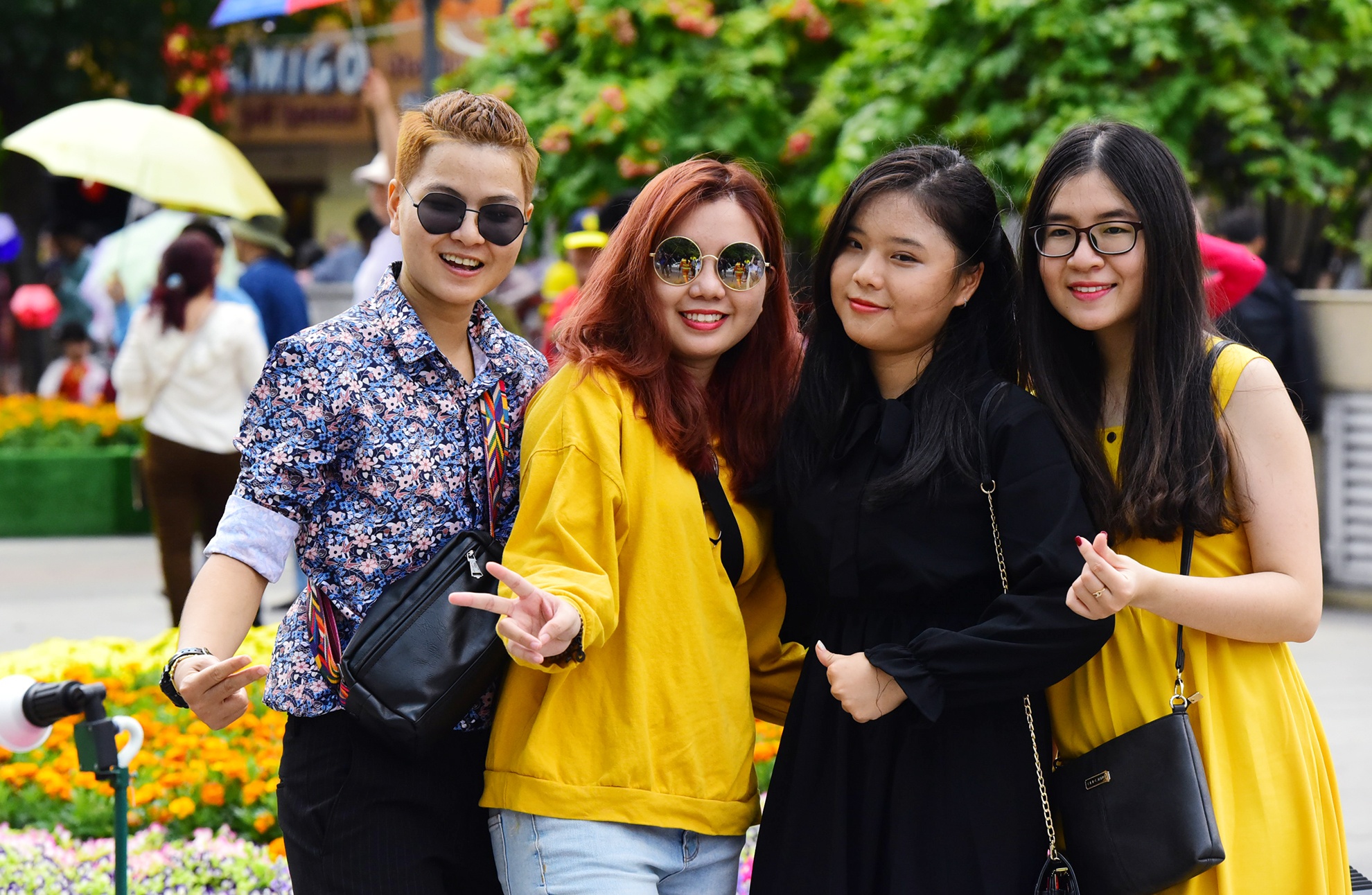 Nguoi Sai Gon doi nang du xuan giua trua ngay Tet anh 12