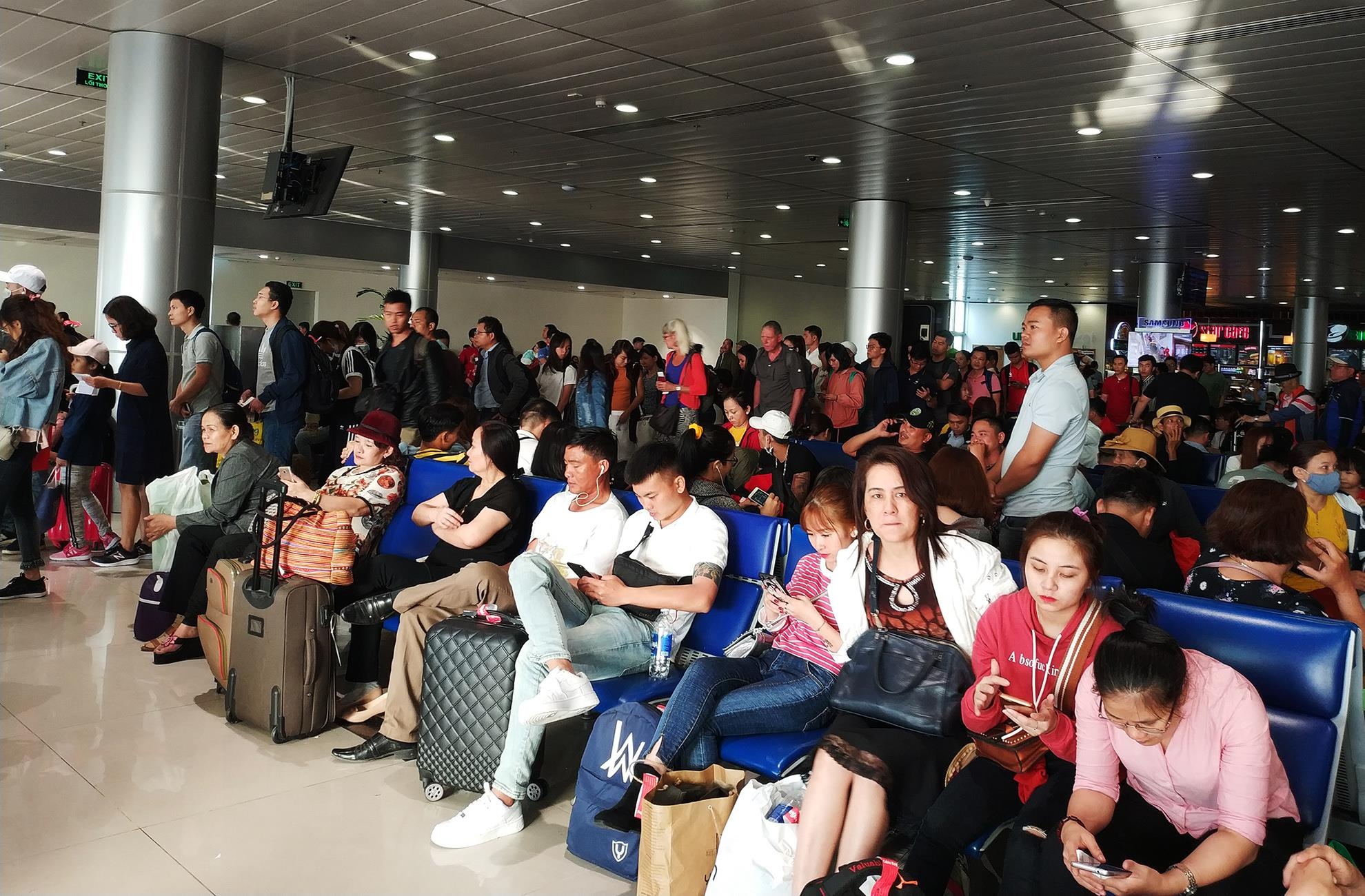 canh dong duc o san bay Tan Son Nhat anh 12