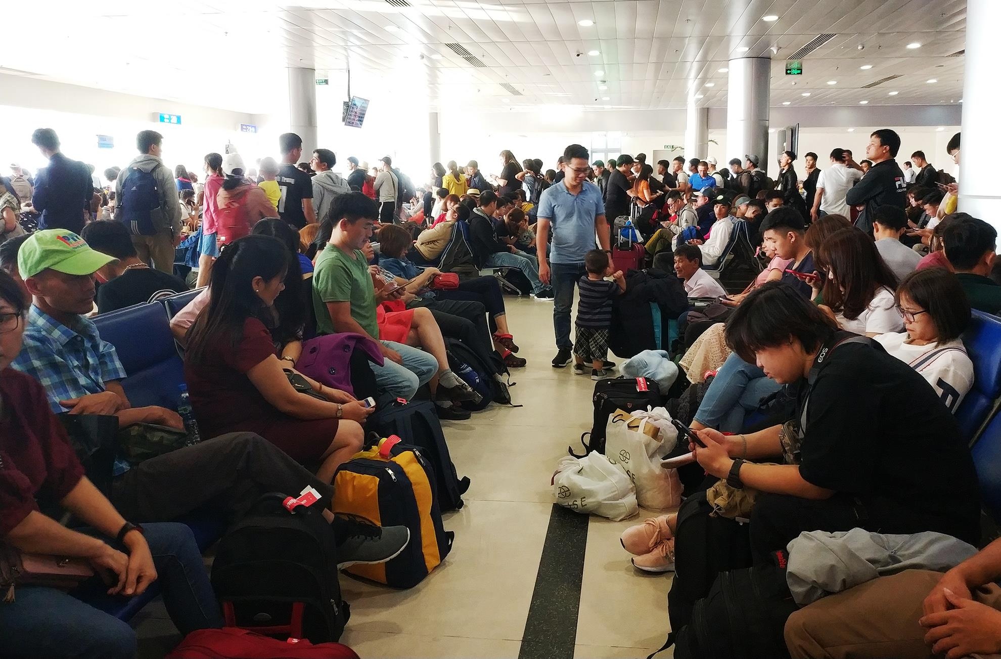 canh dong duc o san bay Tan Son Nhat anh 13