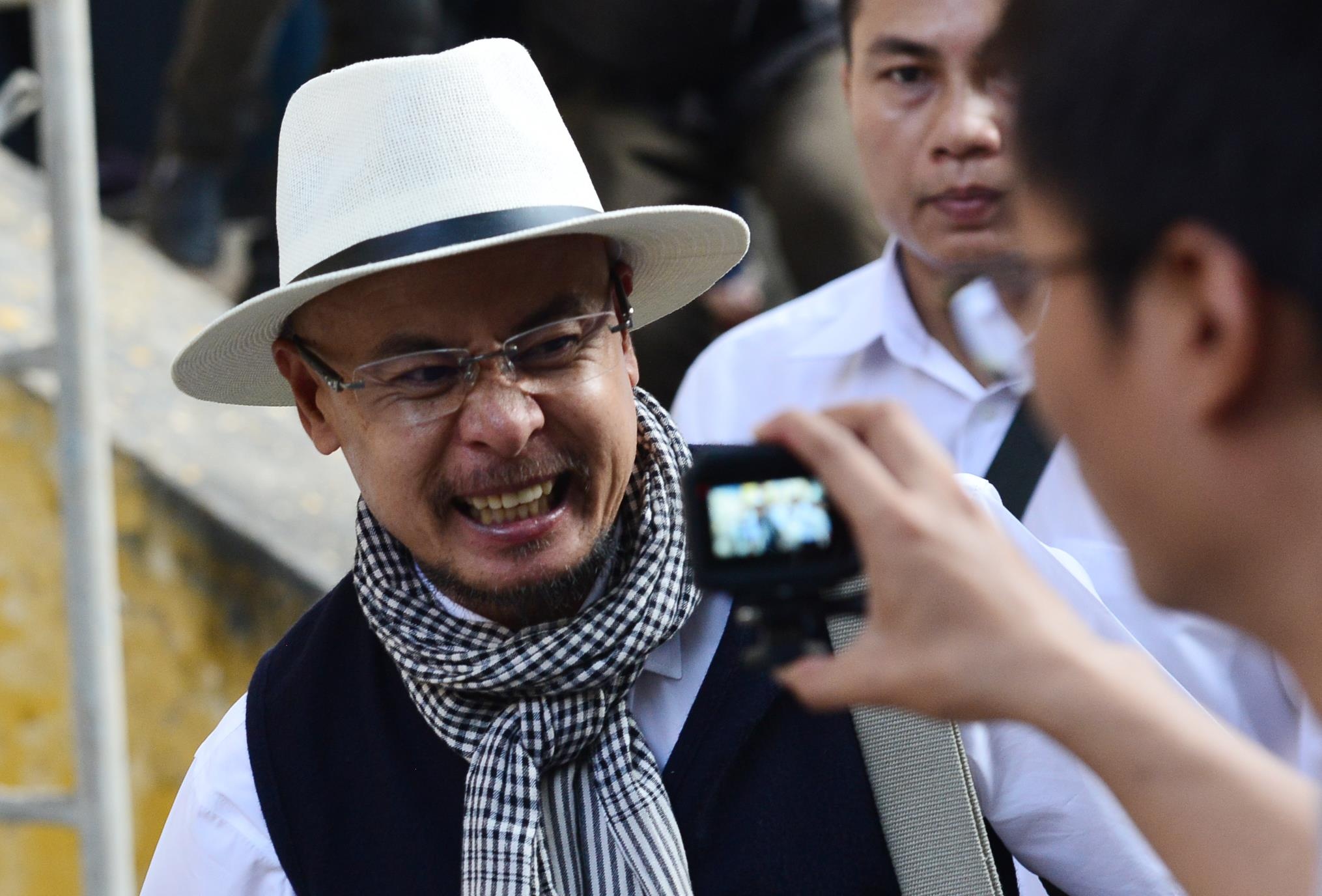 Cam xuc trai chieu cua vo chong 'vua ca phe' sau phien toa ly hon hinh anh