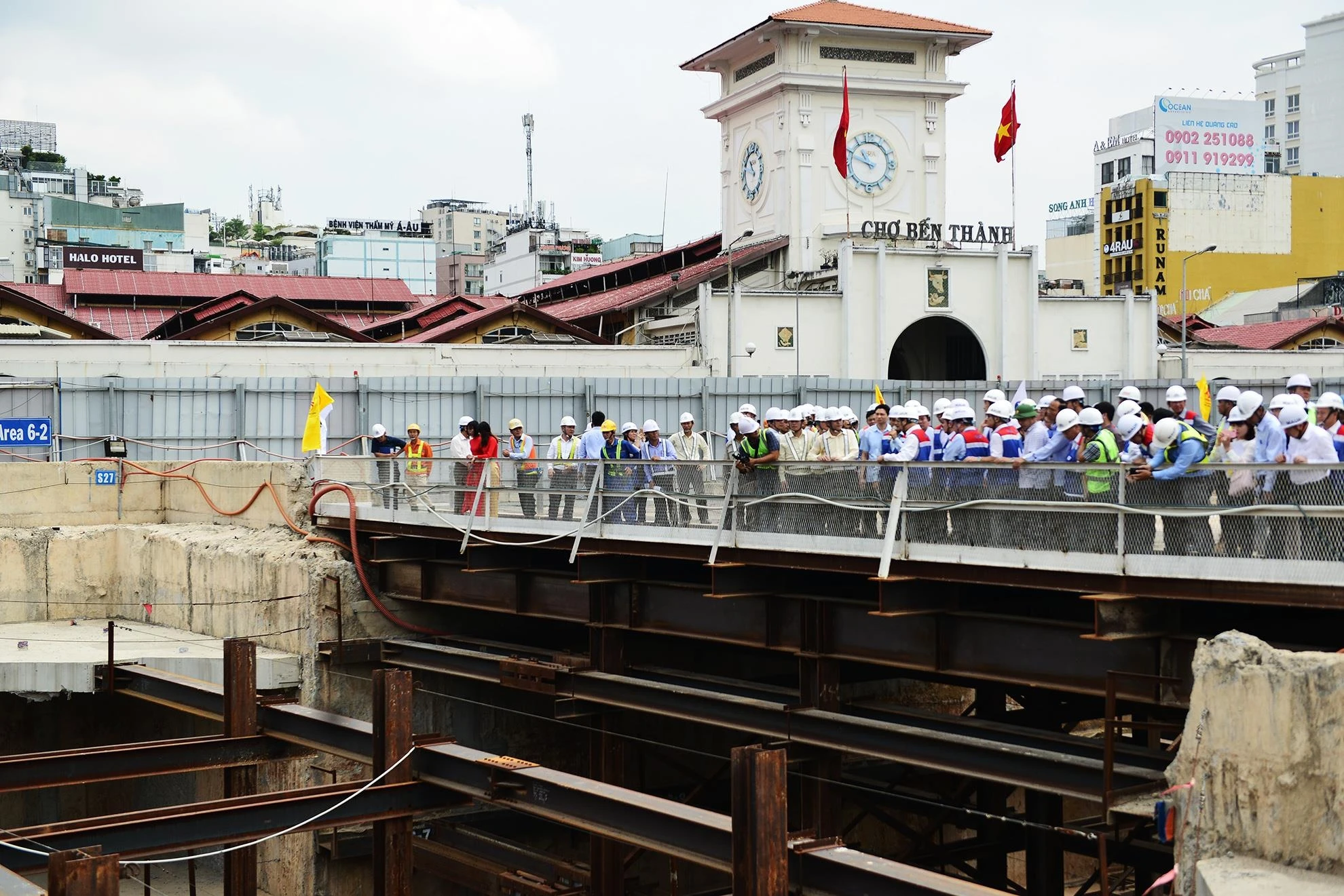 Thu tuong Nguyen Xuan Phuc thi sat metro so 1 anh 2