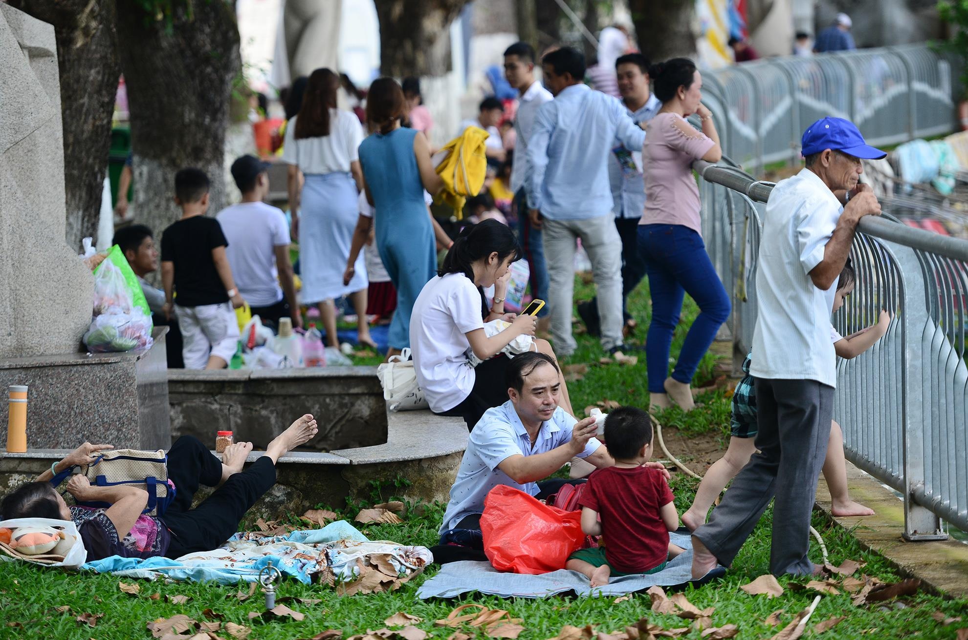 Nguoi Sai Gon vui choi ngay gio To Hung Vuong anh 12