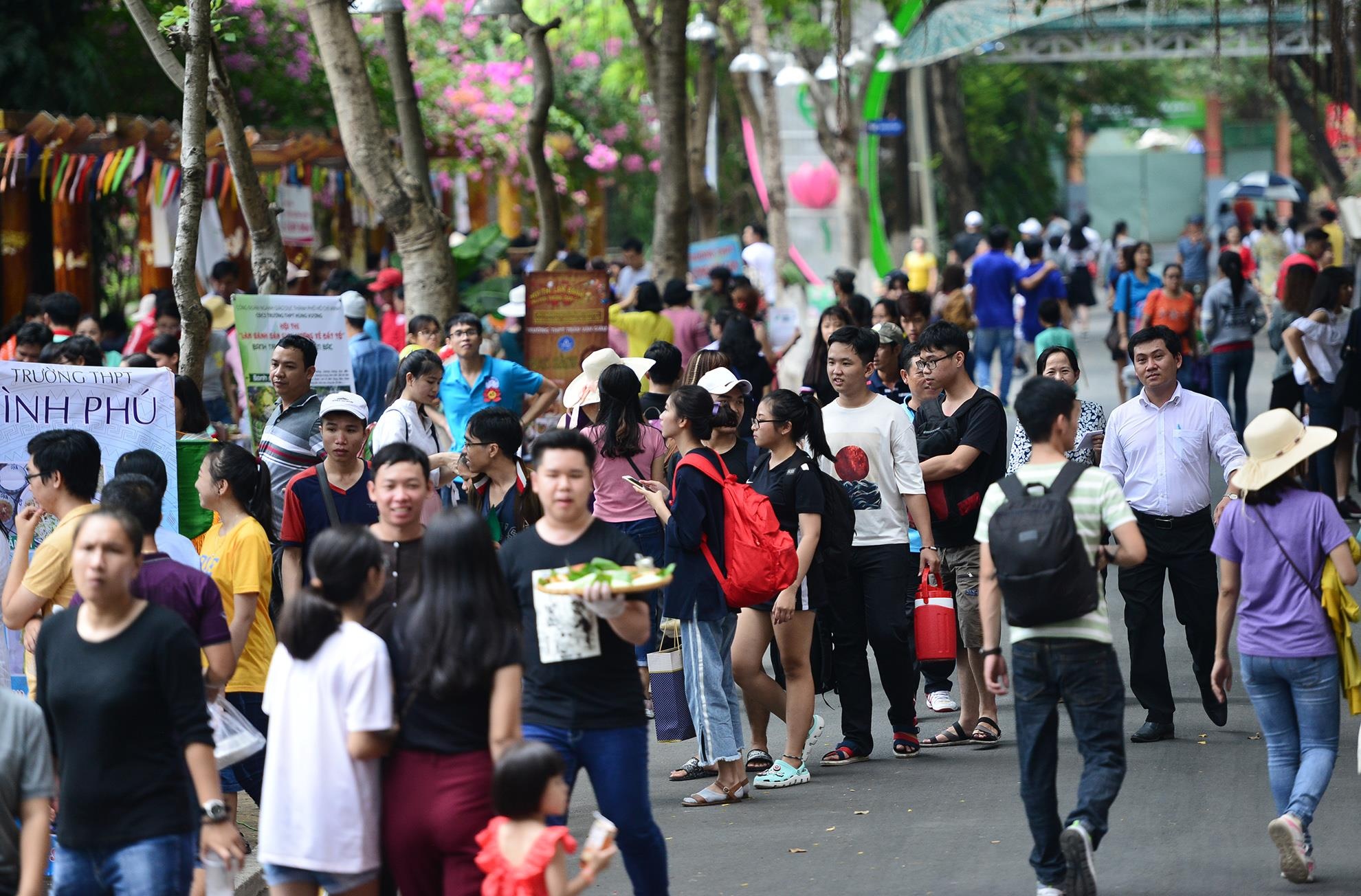 Nguoi Sai Gon vui choi ngay gio To Hung Vuong anh 1