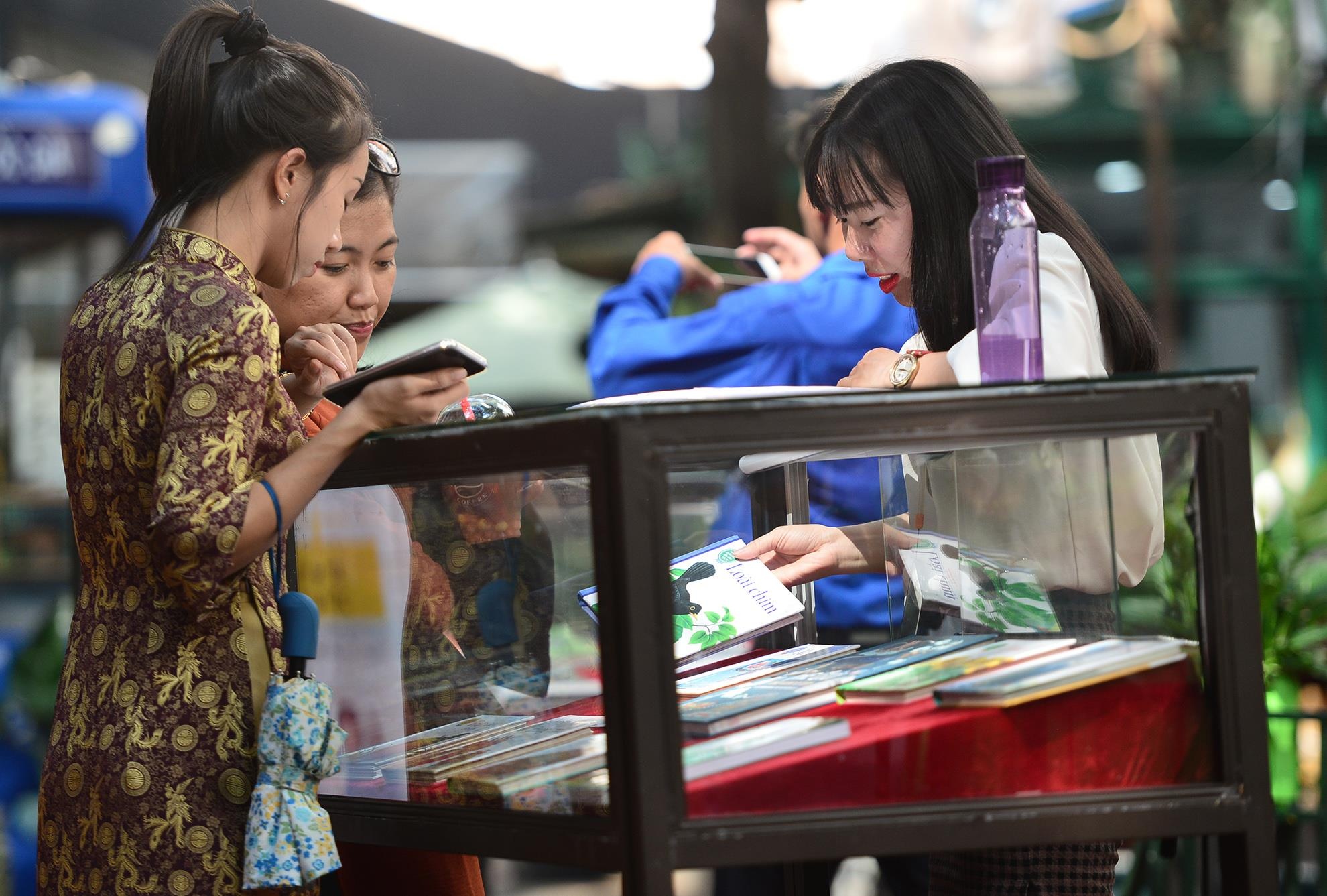 Khai mac Ngay sach Viet Nam tai TP.HCM hinh anh