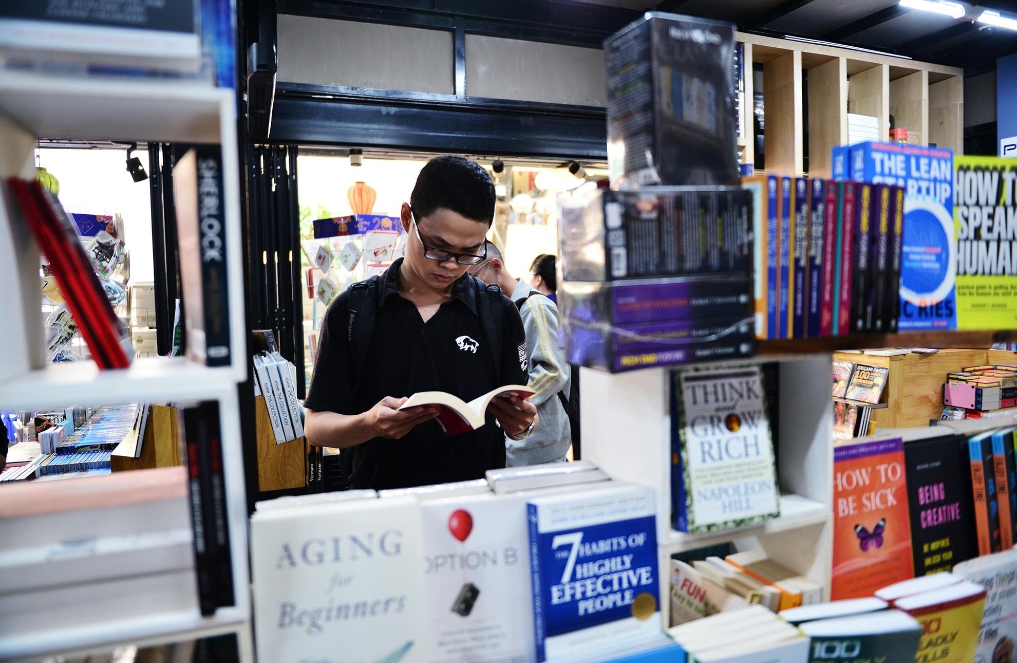 Duong sach TP.HCM anh 6