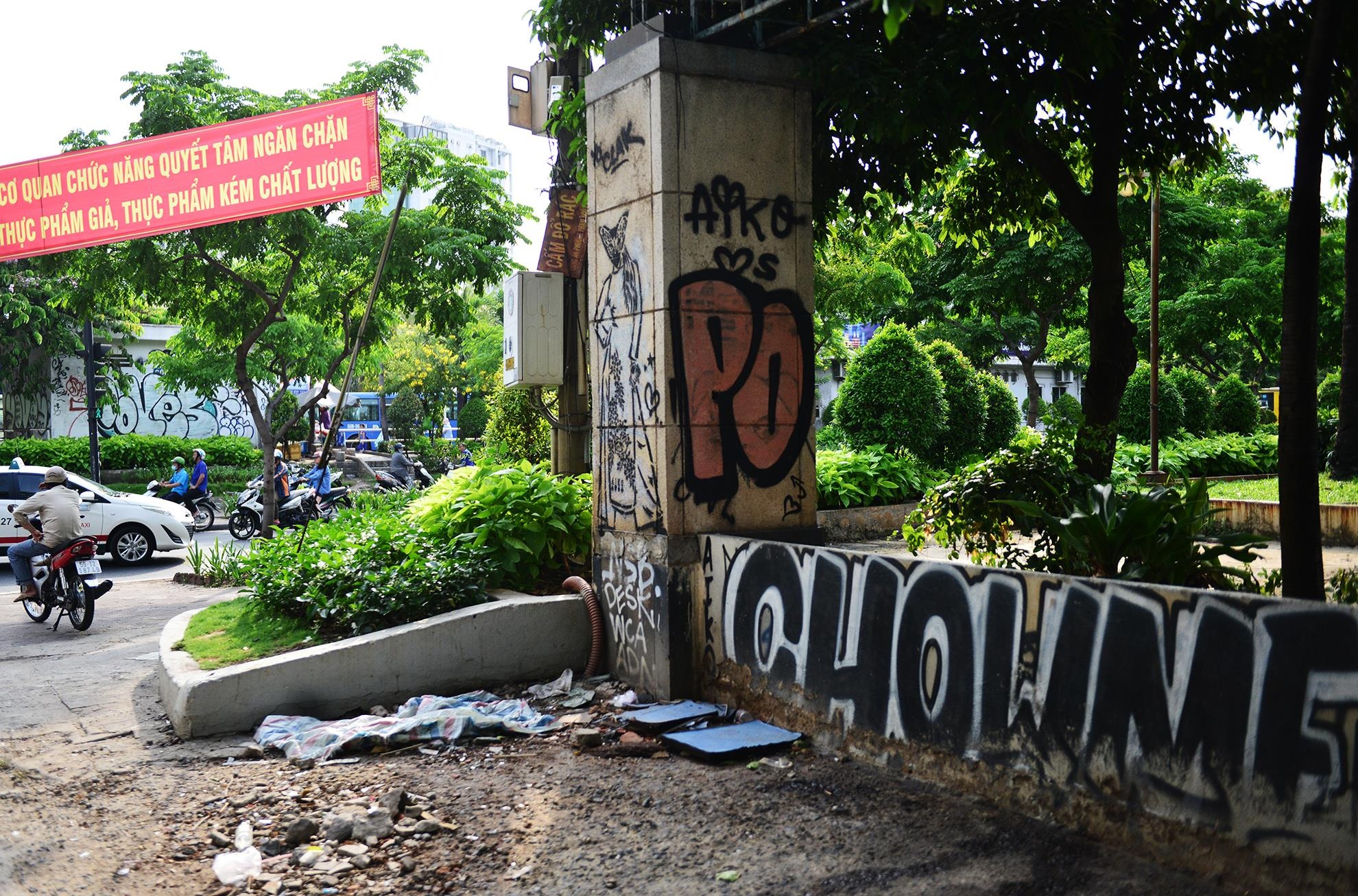 Cong vien o Sai Gon can thoi diem phai di doi anh 15