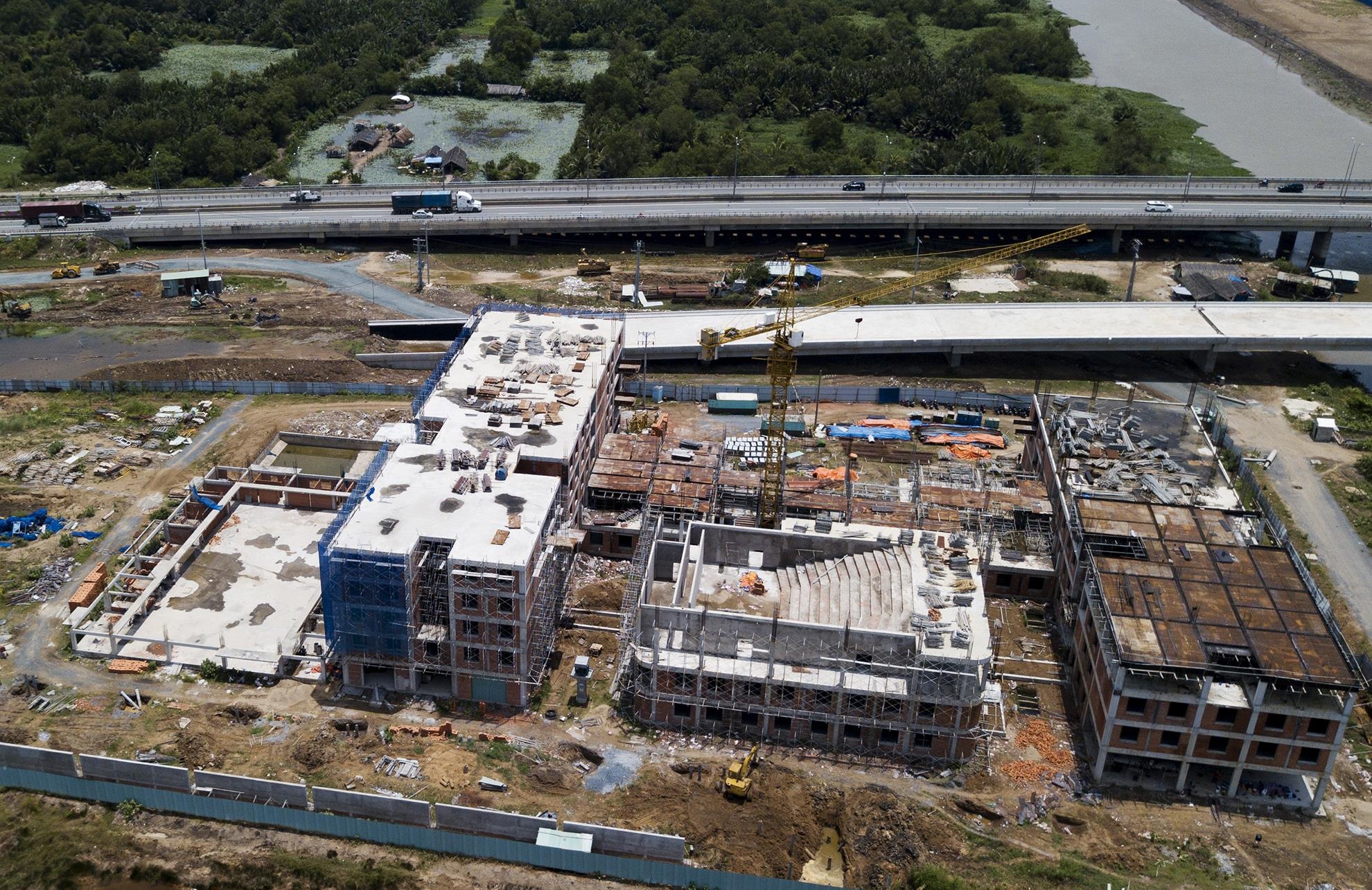 Chung cu chen nhau ben 4 km cao toc o Sai Gon anh 7