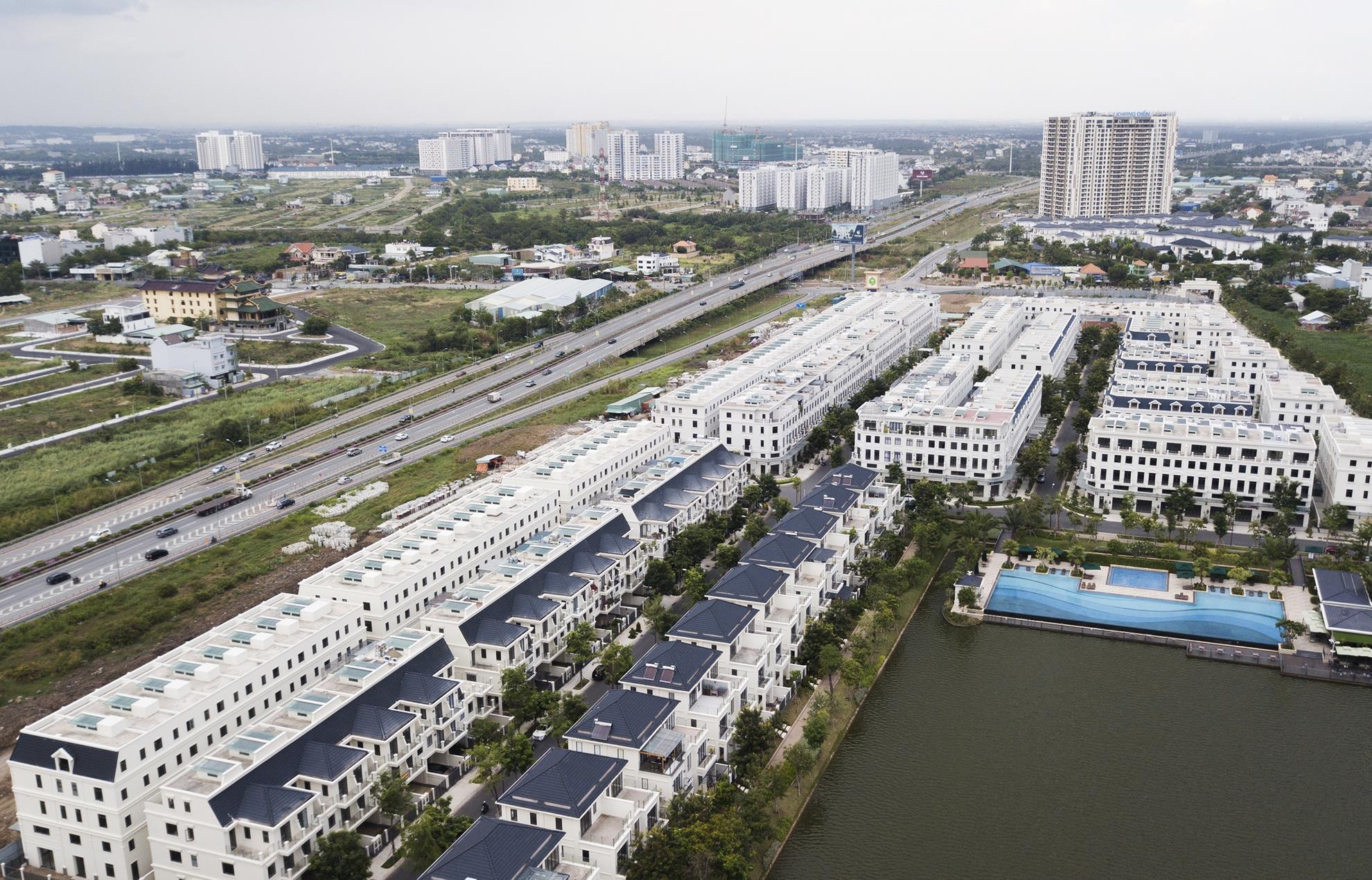 Chung cu chen nhau ben 4 km cao toc o Sai Gon anh 9