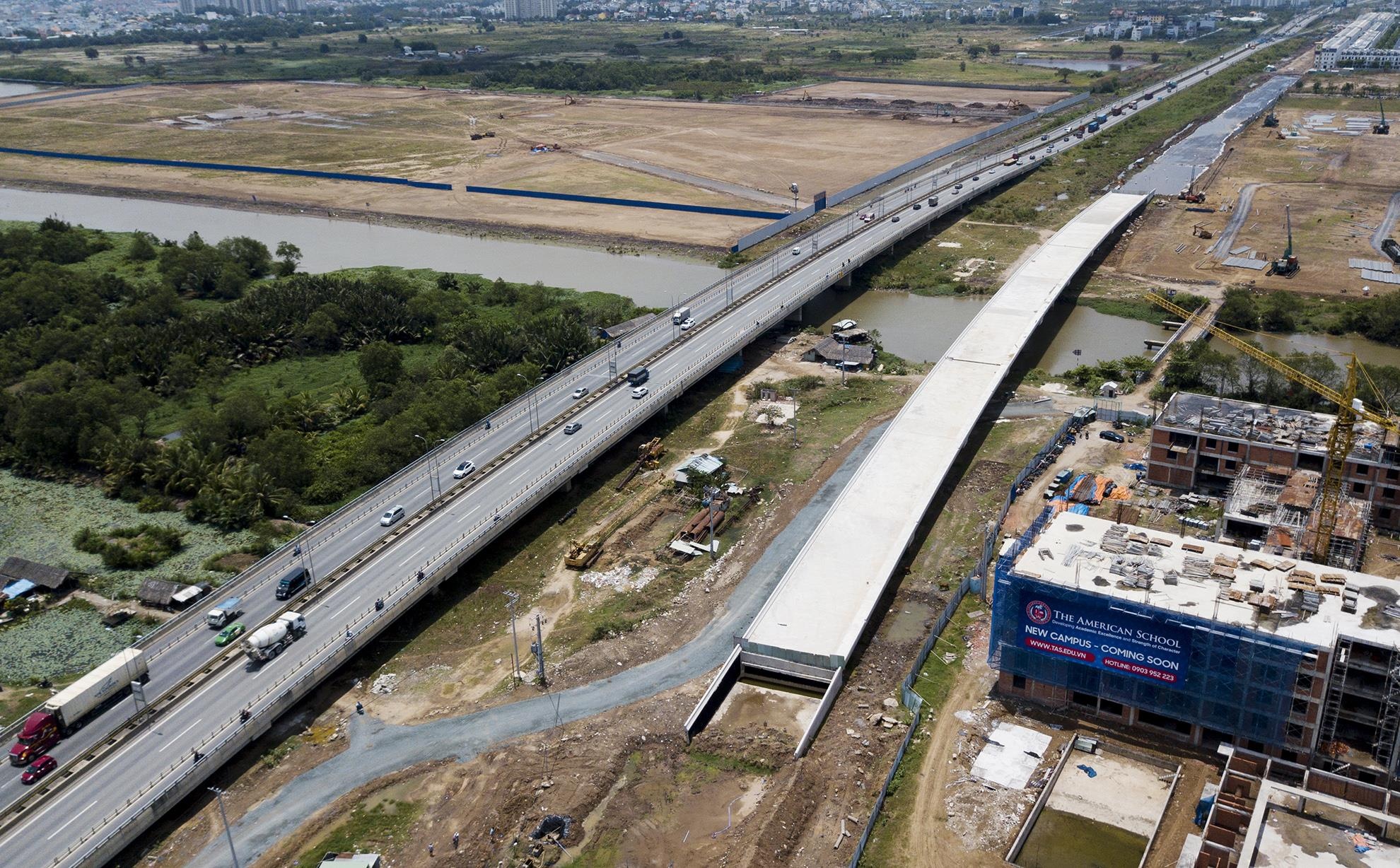 Chung cu chen nhau ben 4 km cao toc o Sai Gon anh 4