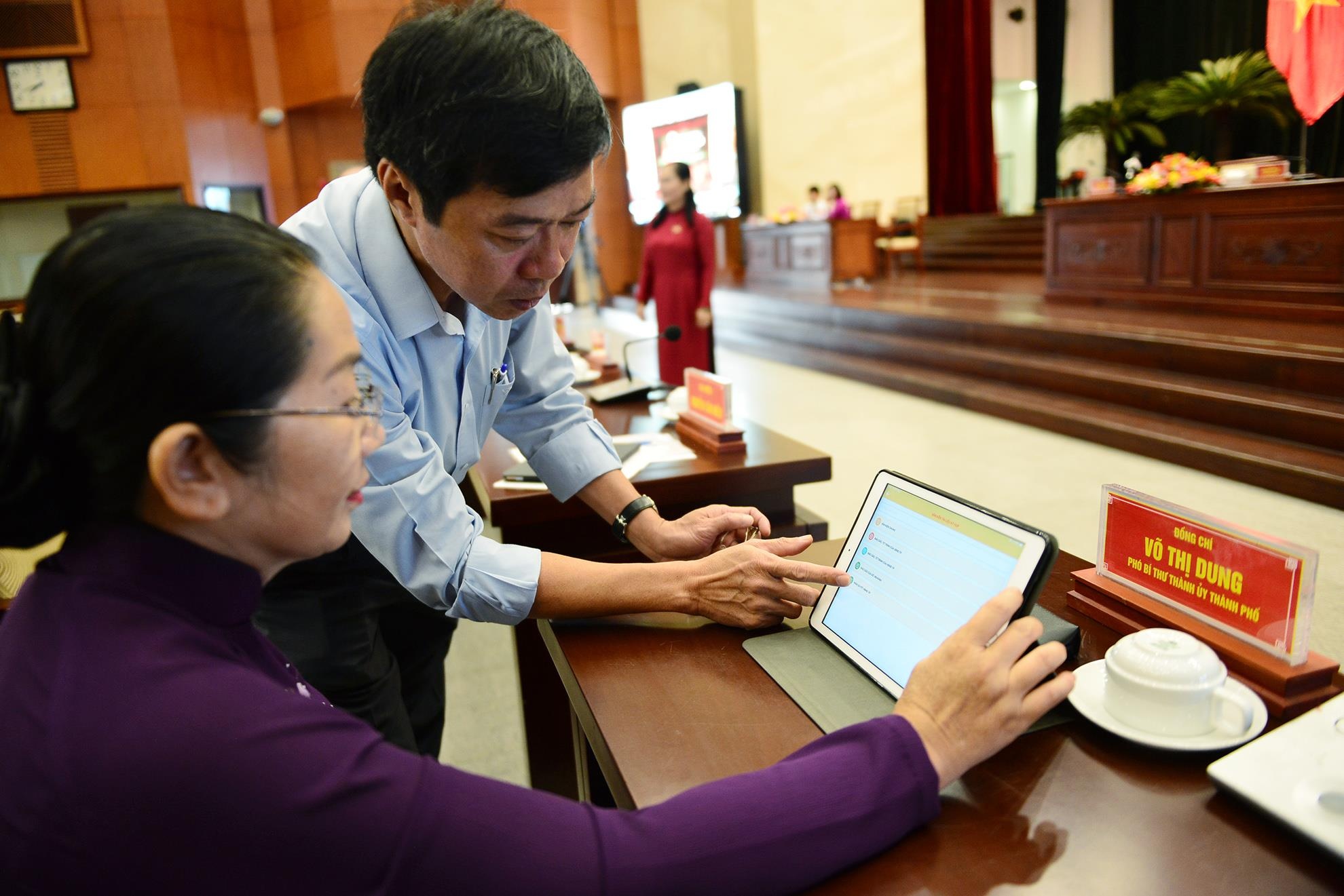 TP.HCM lan dau tien thuc hien 'ky hop khong giay' anh 6