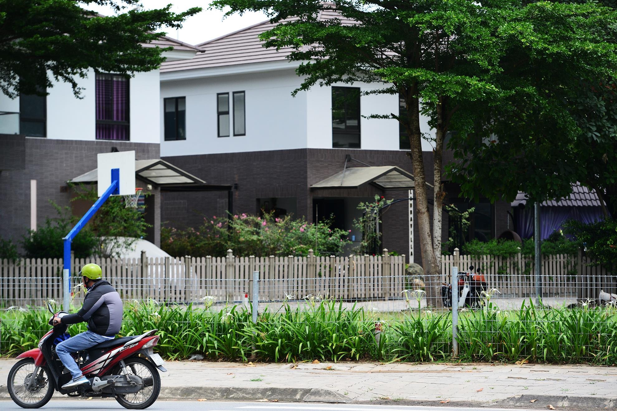 khu biet thu noi ca si Nhat Kim Anh bi trom anh 13