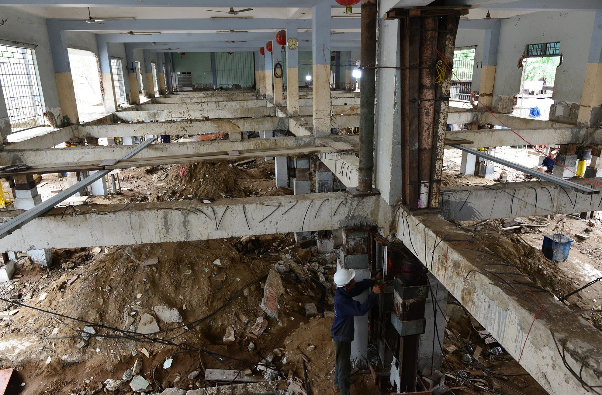 Than den nang nha tho len 2 m o Sai Gon anh 12