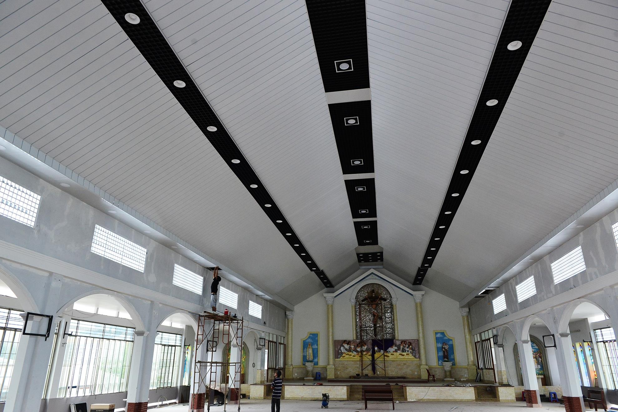 Than den nang nha tho len 2 m o Sai Gon anh 8