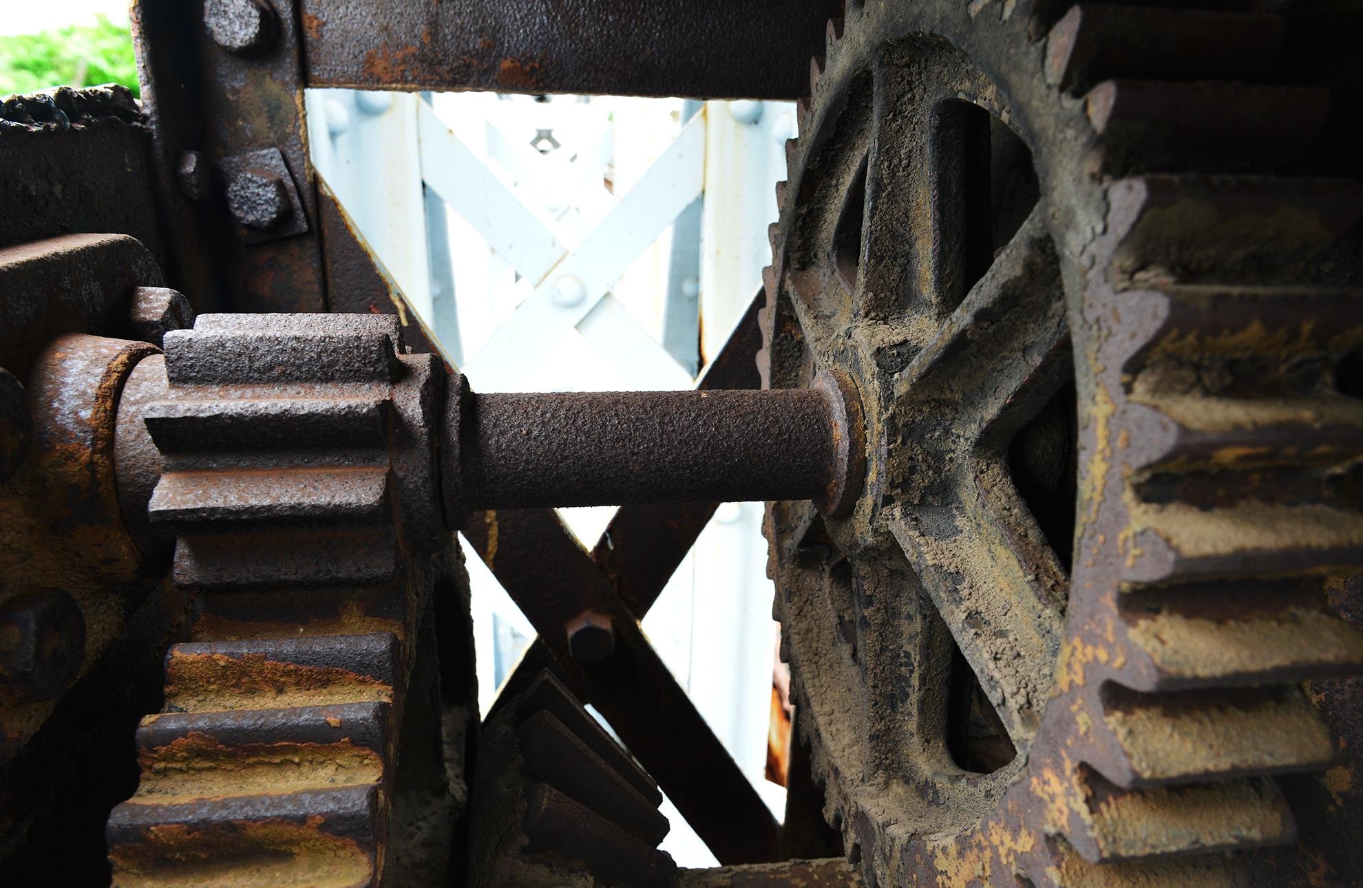 can canh cau sat 117 tuoi o Sai Gon anh 13