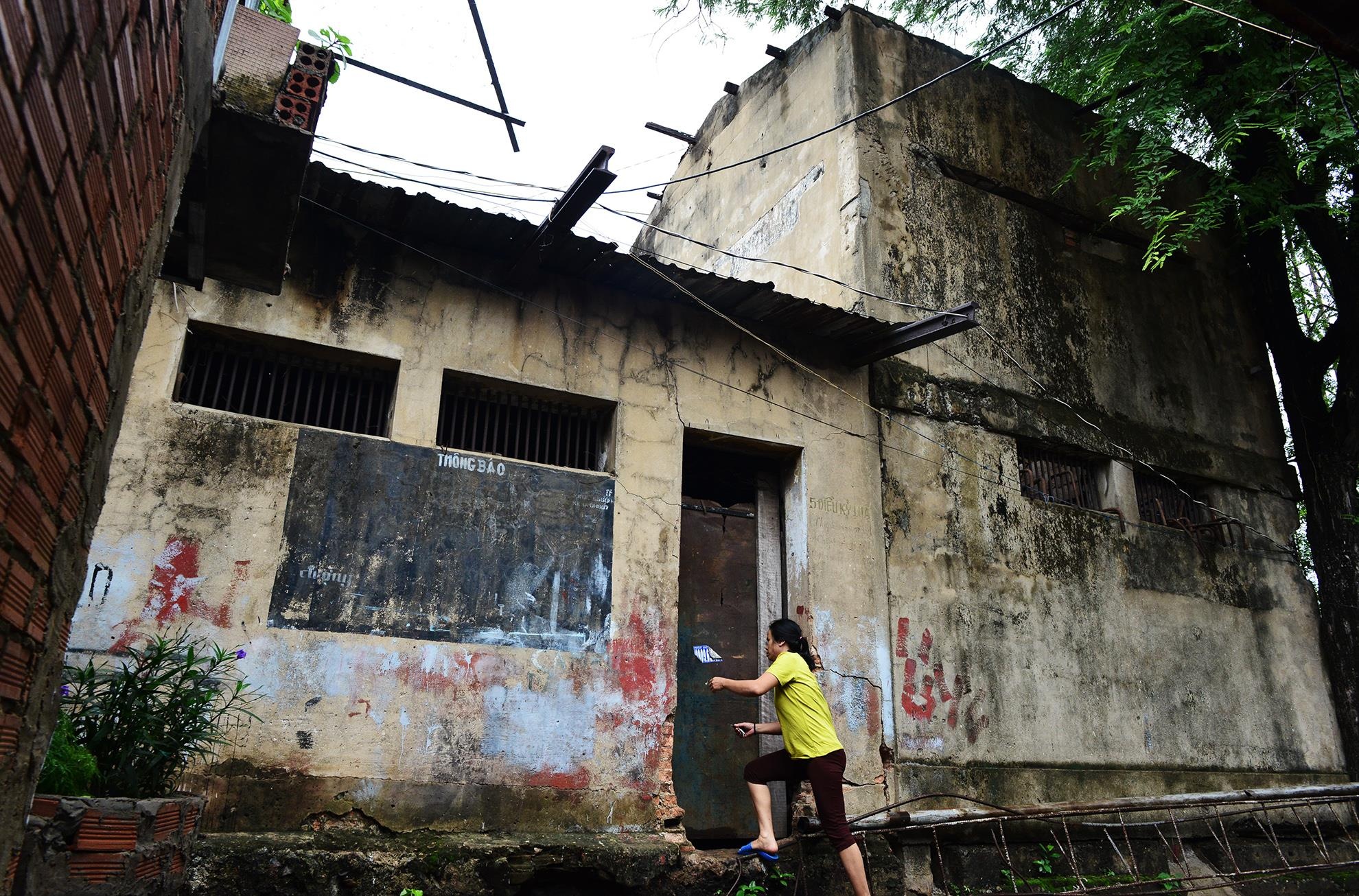 can canh cau sat 117 tuoi o Sai Gon anh 16