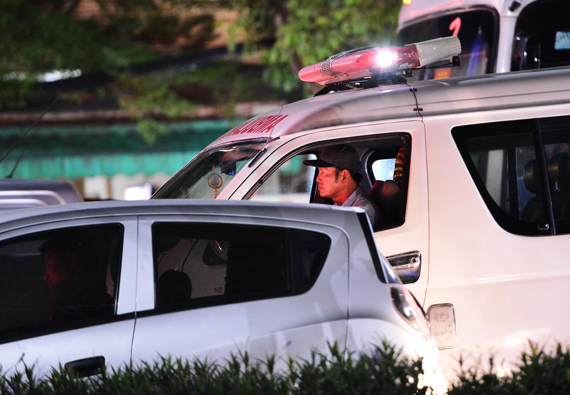 Ket xe keo dai sau man phao hoa o Sai Gon anh 7