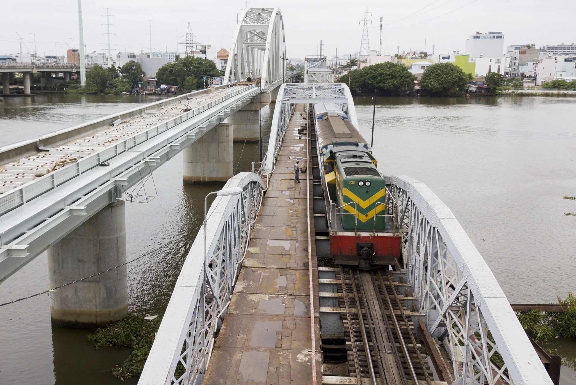 thu tai cau sat Binh Loi moi anh 15