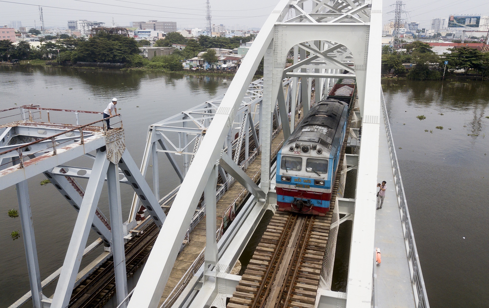 thu tai cau sat Binh Loi moi anh 11