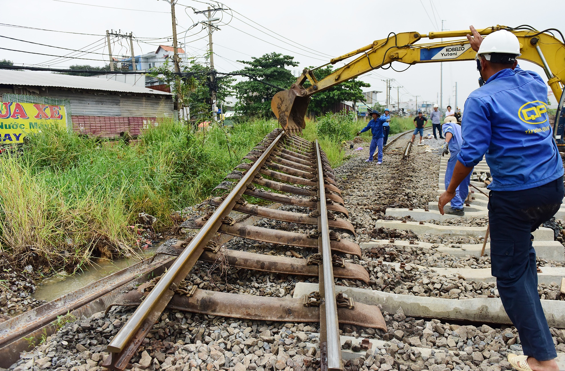 thu tai cau sat Binh Loi moi anh 4