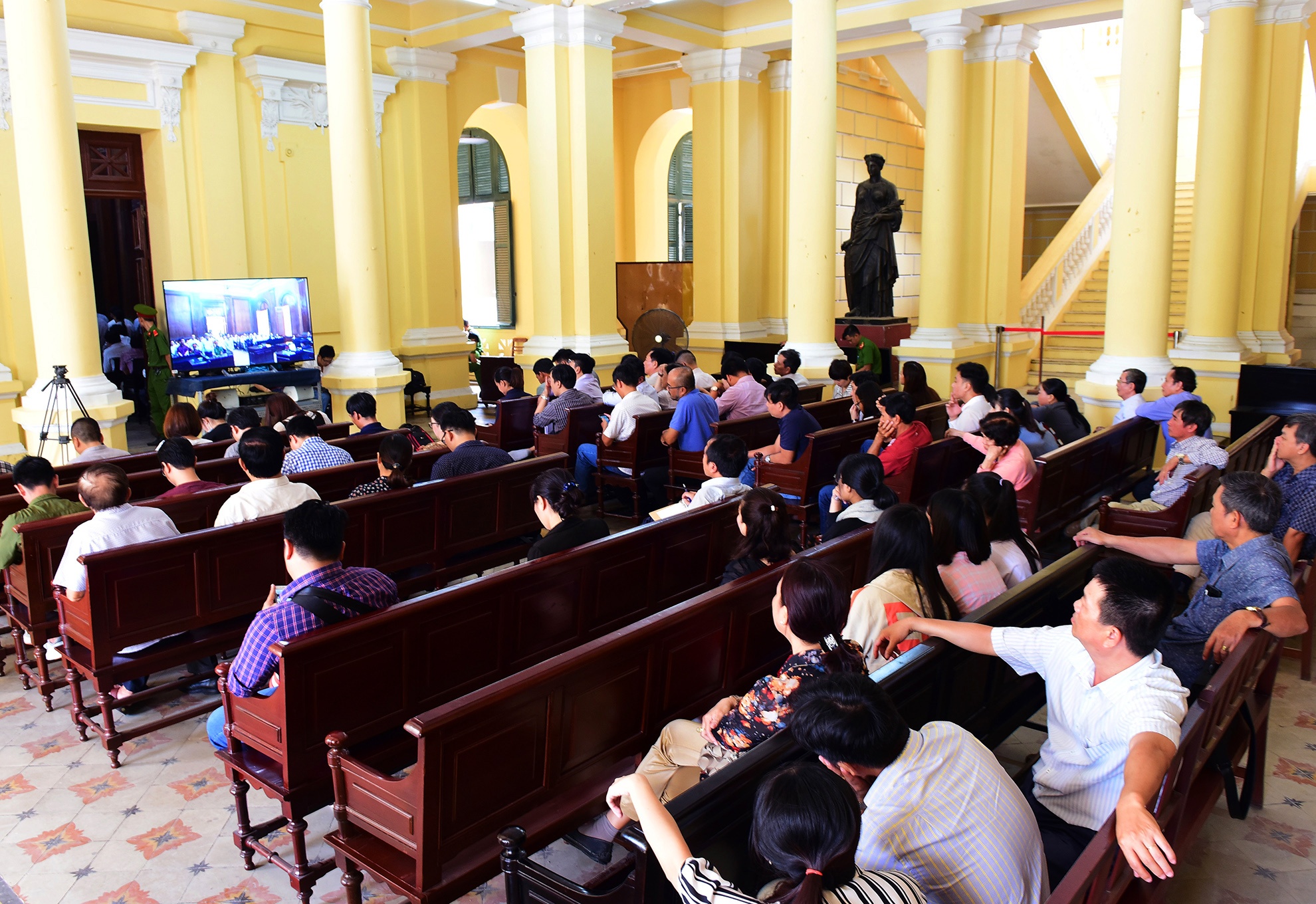 cac bi cao trong phien toa VN Pharma anh 13