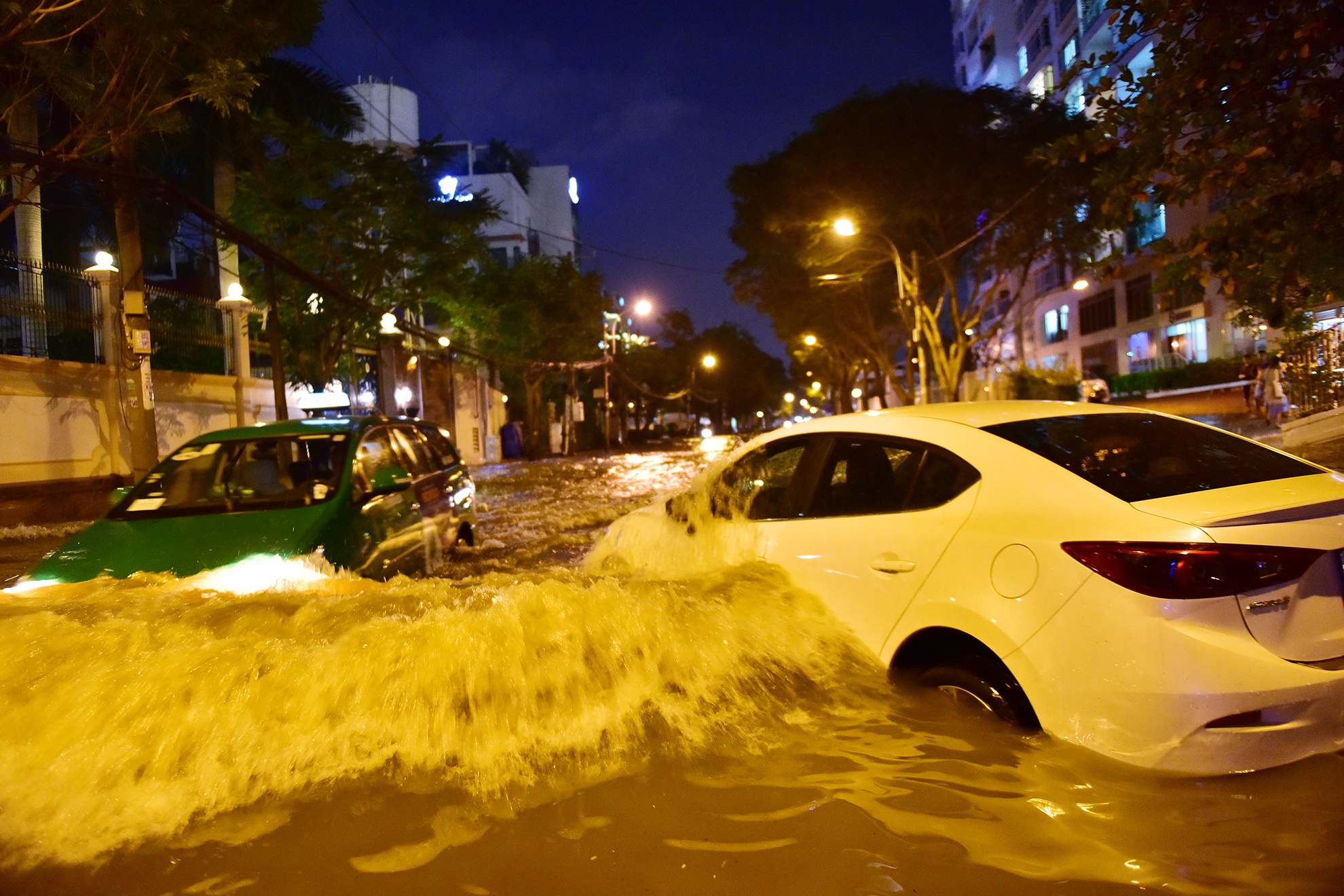 khu nha giau Sai Gon ngap nang do trieu cuong anh 5
