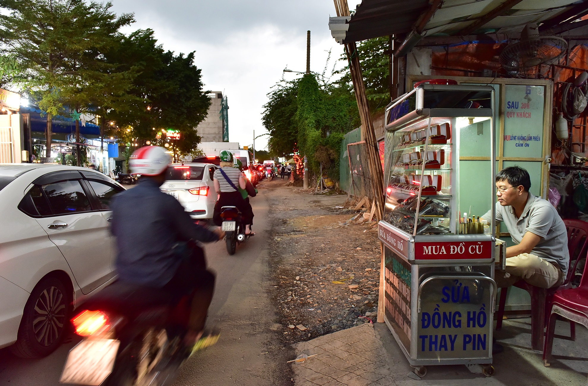 ngap nuoc ket xe trien mien o khu nha giau Sai Gon anh 10