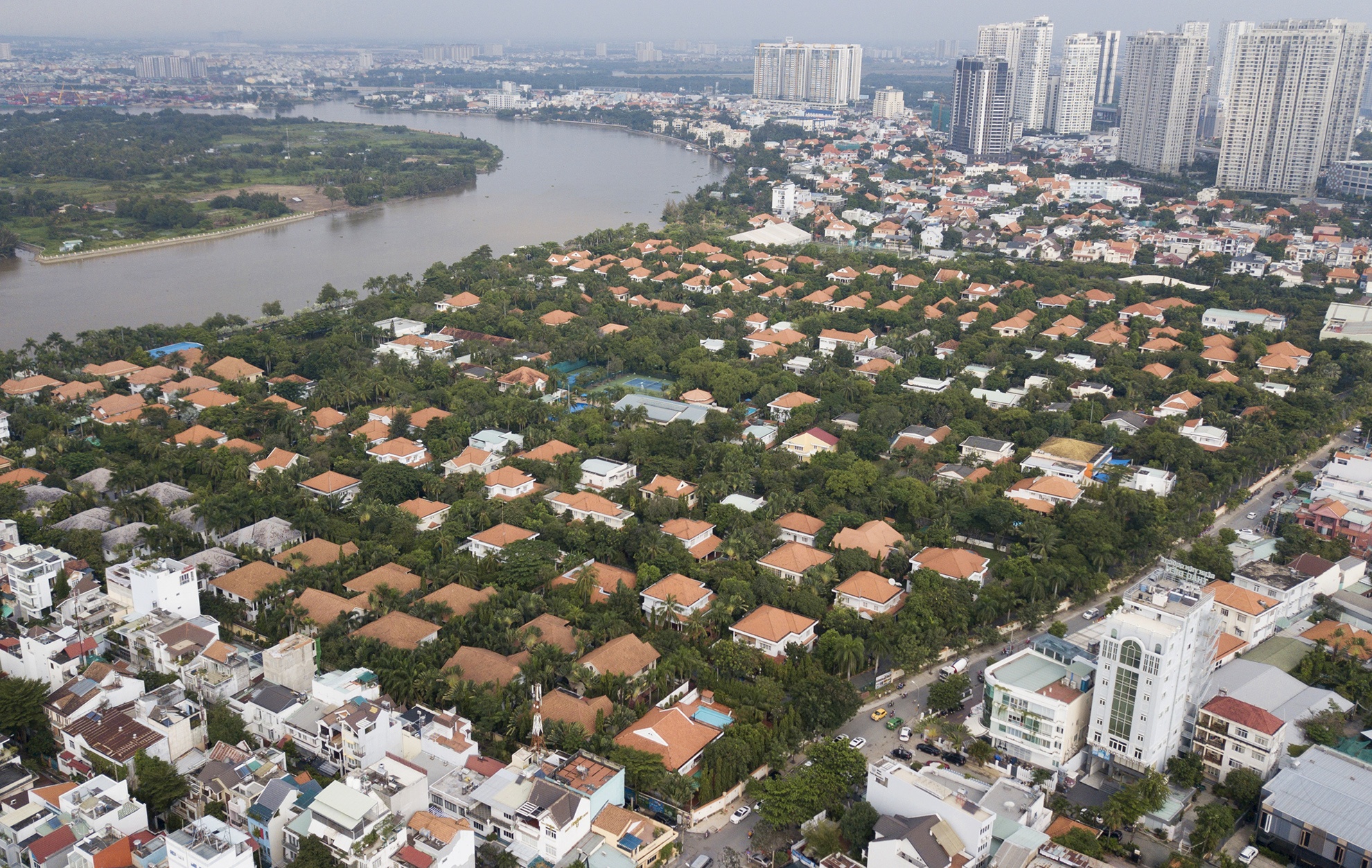 hien trang khu nha giau Thao Dien anh 2