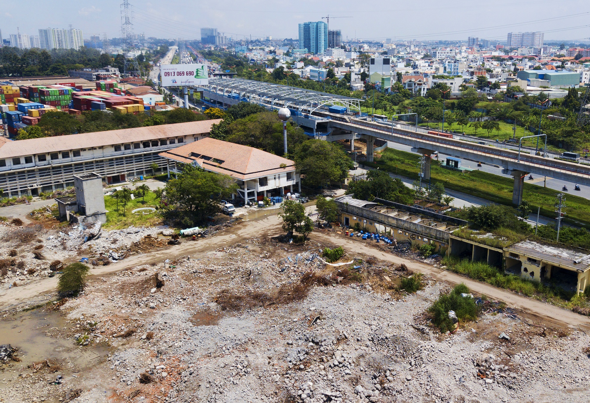 thao do nha may xi mang gay o nhiem o TP.HCM anh 13