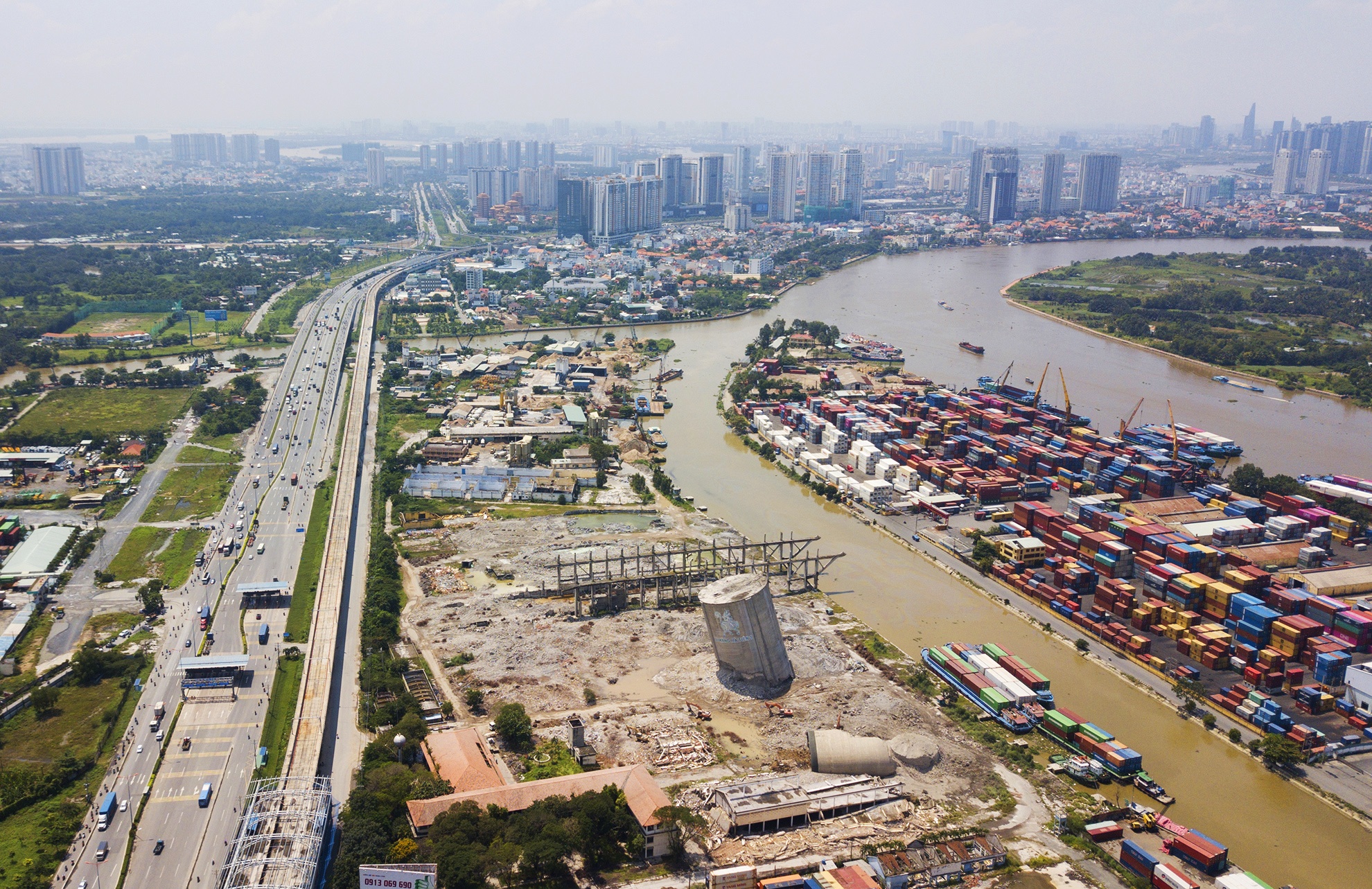 thao do nha may xi mang gay o nhiem o TP.HCM anh 14