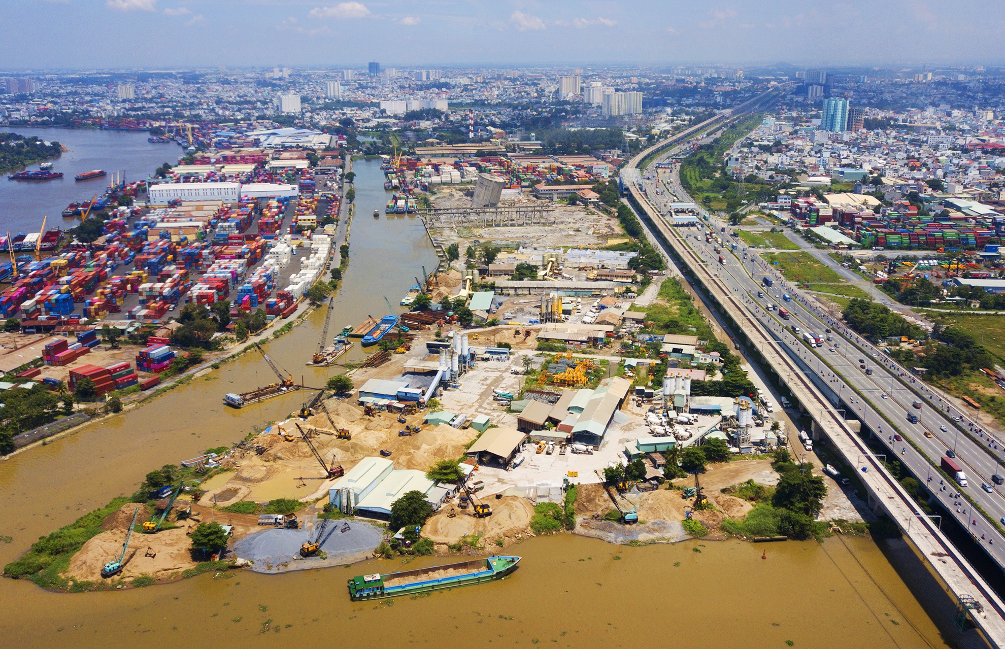 thao do nha may xi mang gay o nhiem o TP.HCM anh 15