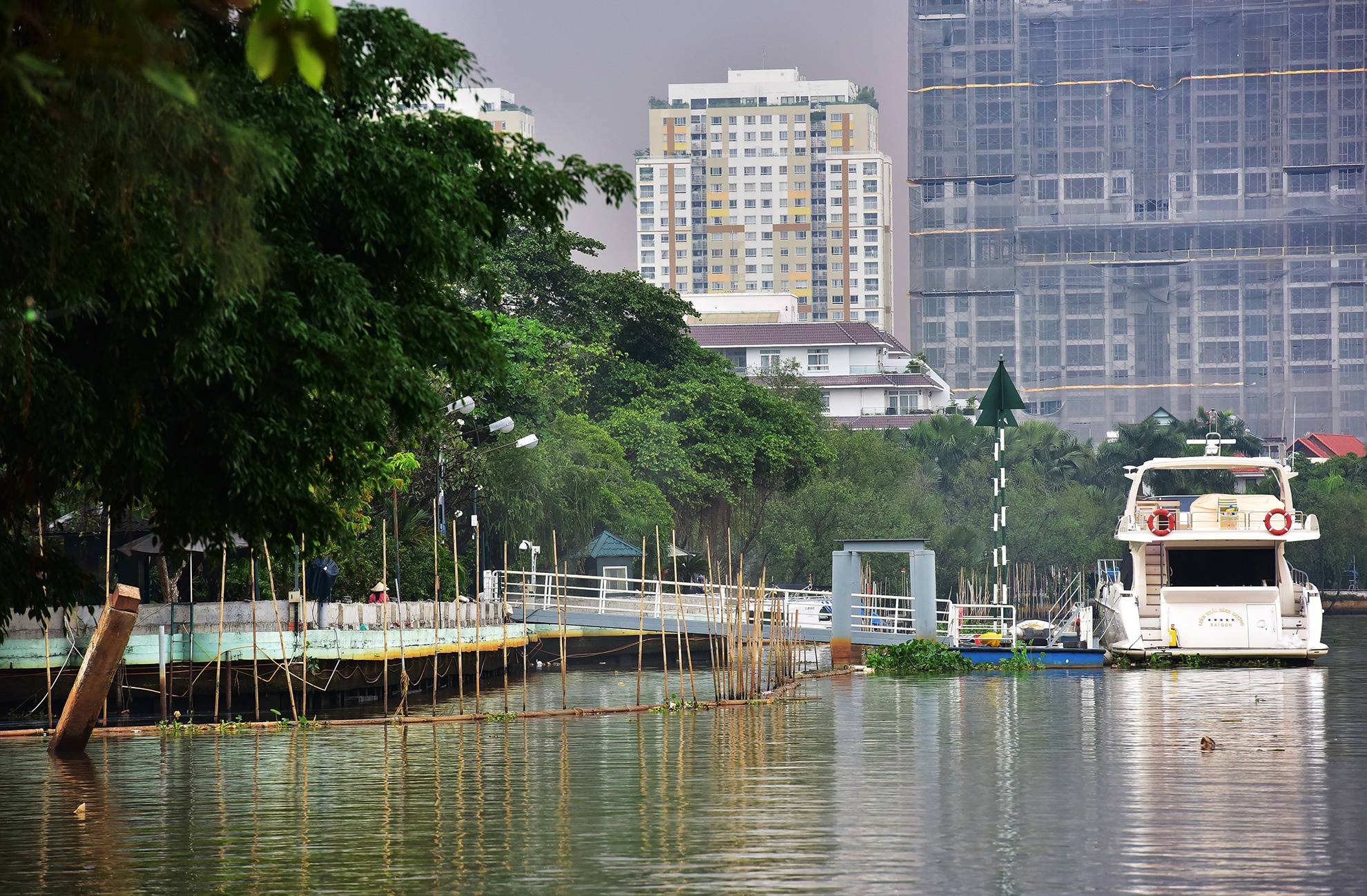 Biet thu bit kin bo song khu nha giau Thao Dien anh 11