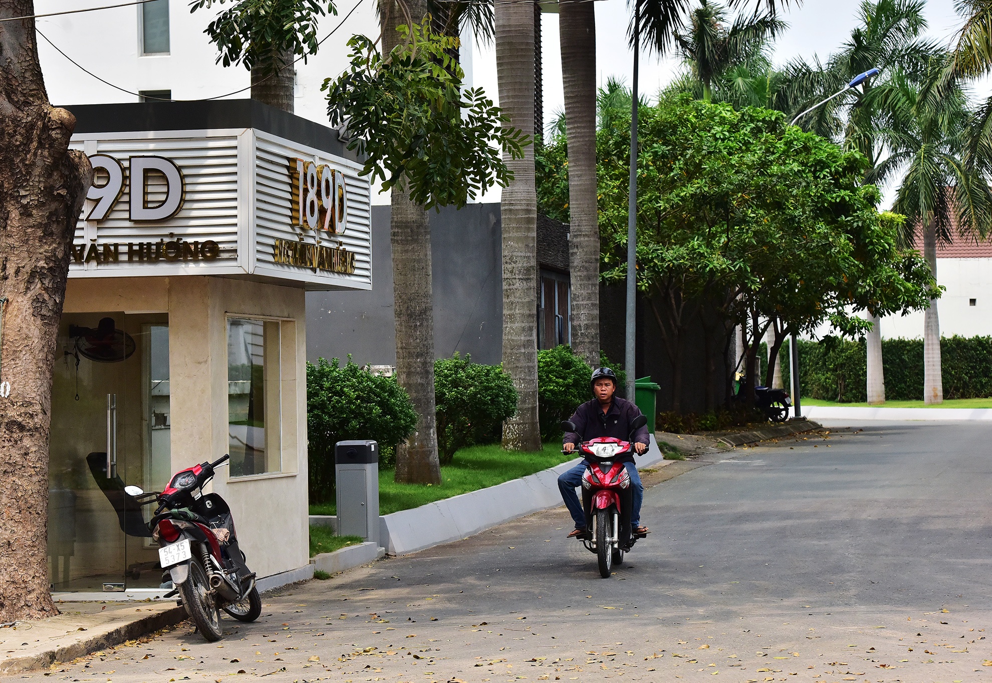 Biet thu bit kin bo song khu nha giau Thao Dien anh 14