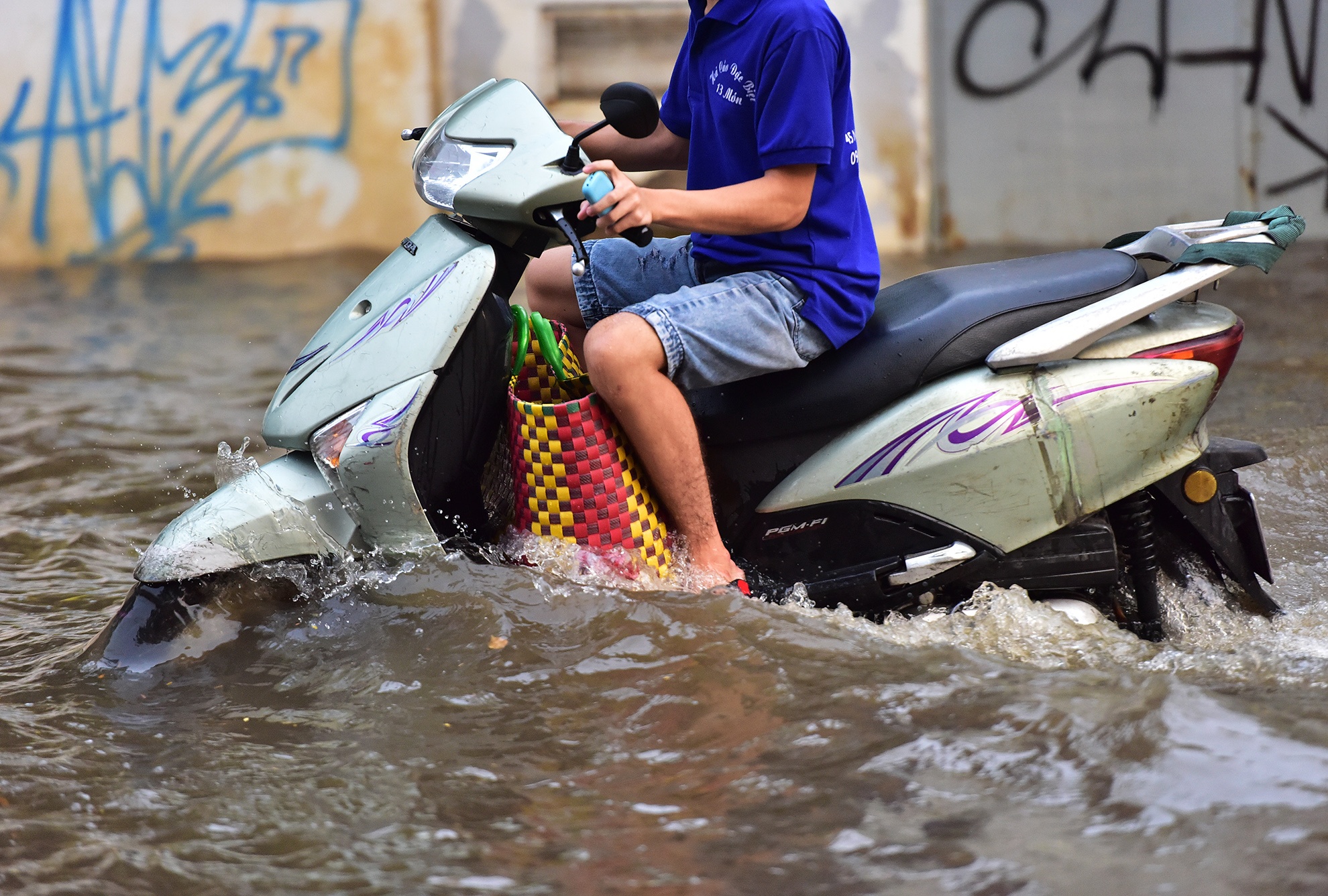 Khu nha giau Thao Dien lai menh mong nuoc vi ngap anh 2