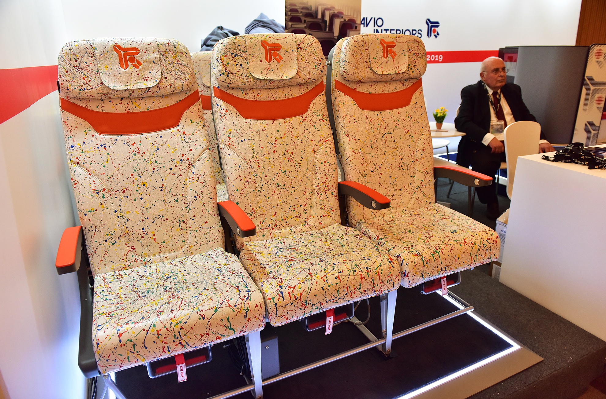 may bay sieu nhe tai trien lam hang khong o TP.HCM anh 2