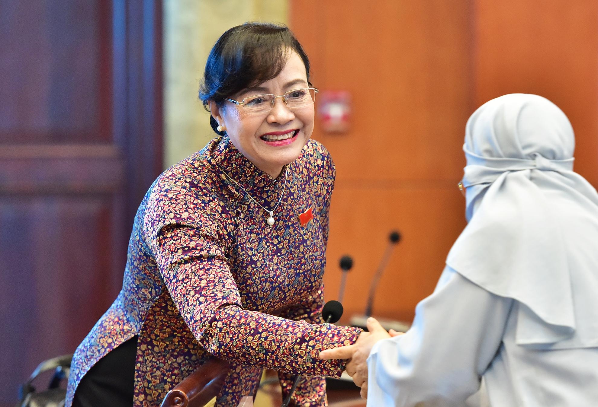 hoi dong nhan dan anh 1