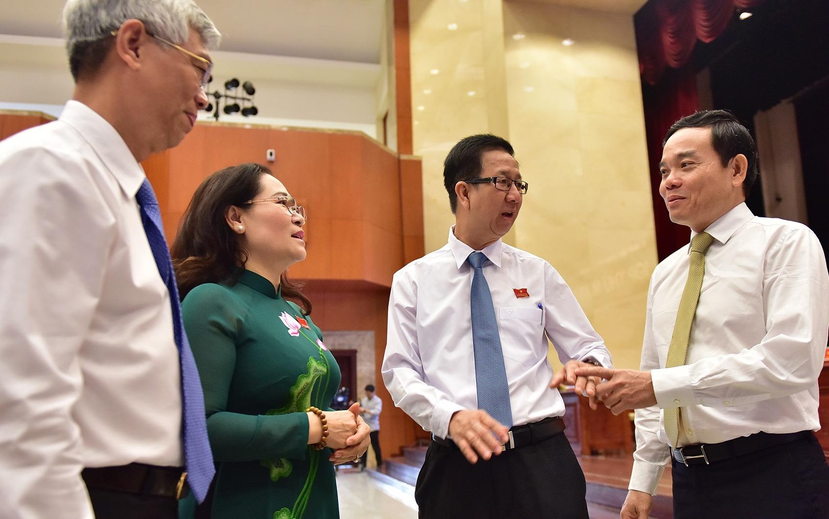 Dai bieu HDND TP.HCM trong phien khai mac ky hop cuoi nam hinh anh