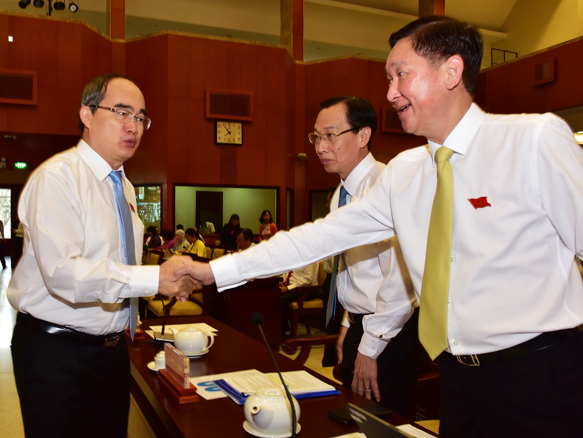 hoi dong nhan dan anh 3