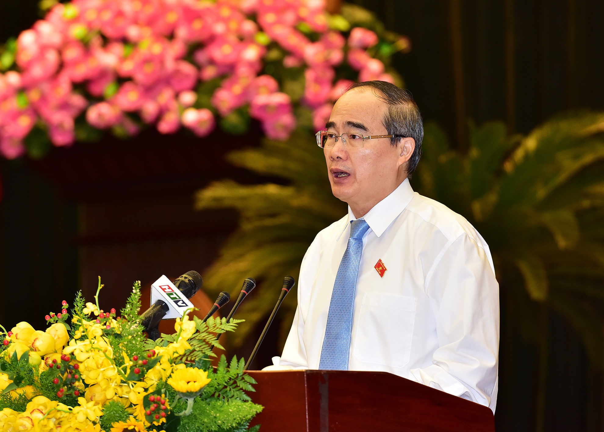 hoi dong nhan dan anh 9