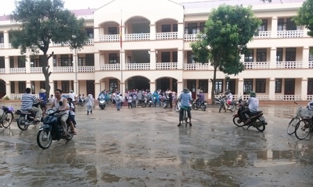 Truong chuc ty, tro van phai tu mua ban ghe hinh anh