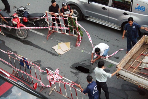 'Ho tu than' xuat hien tren duong Hai Ba Trung hinh anh