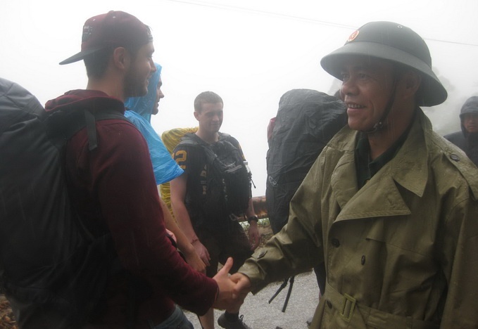 30 du khach nuoc ngoai duoc giai cuu 'cam on Viet Nam' hinh anh