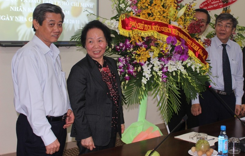 'Can chu trong hon nua den chat luong giao duc' hinh anh