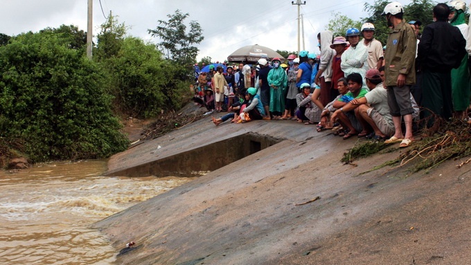 Thi the co Yen noi o long ho thuy dien An Khe - Kanak hinh anh